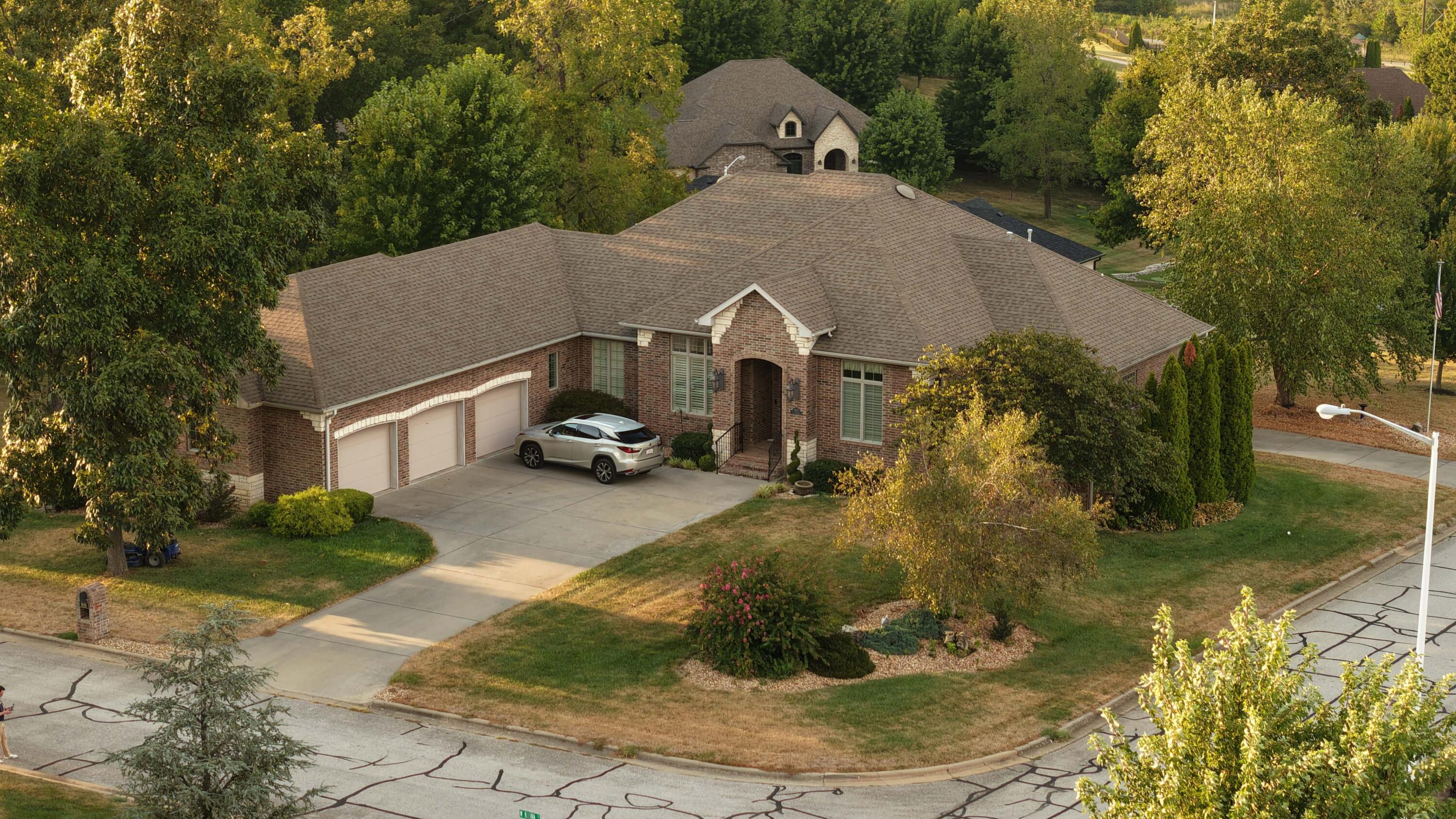 905 West Rufina Court Property Photo 2