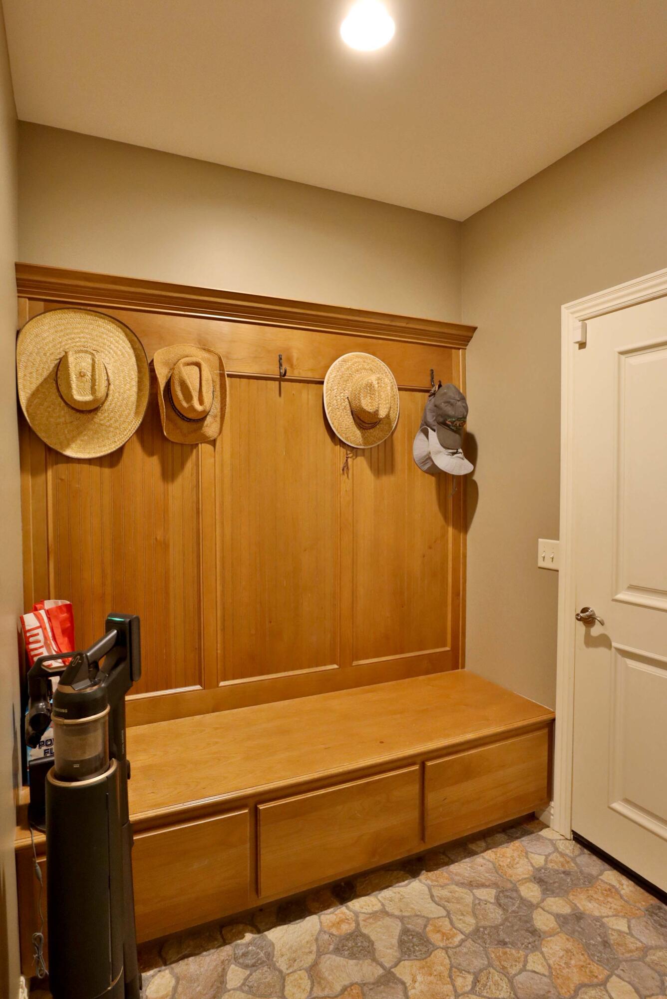905 West Rufina Court Property Photo 65