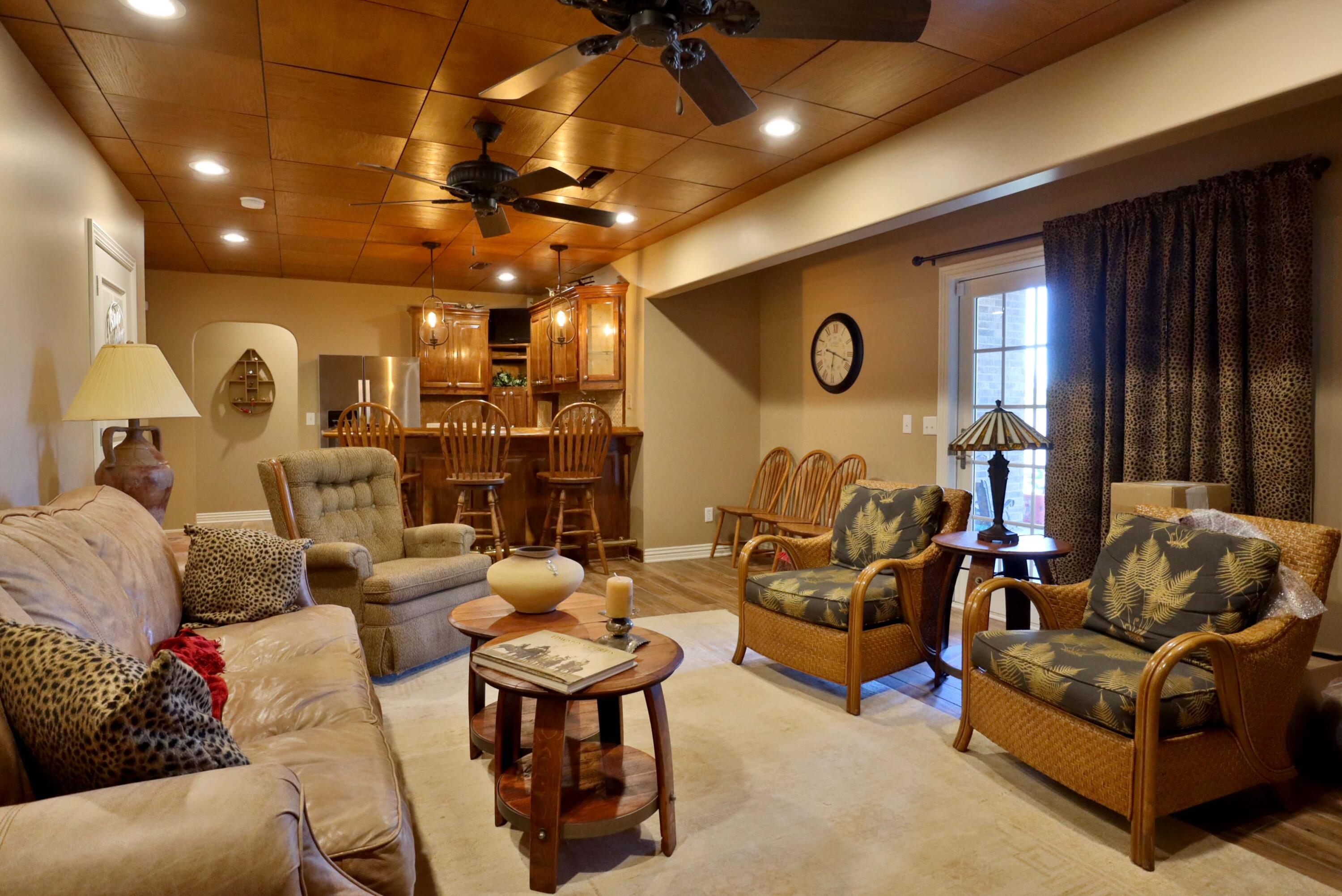 905 West Rufina Court Property Photo 82
