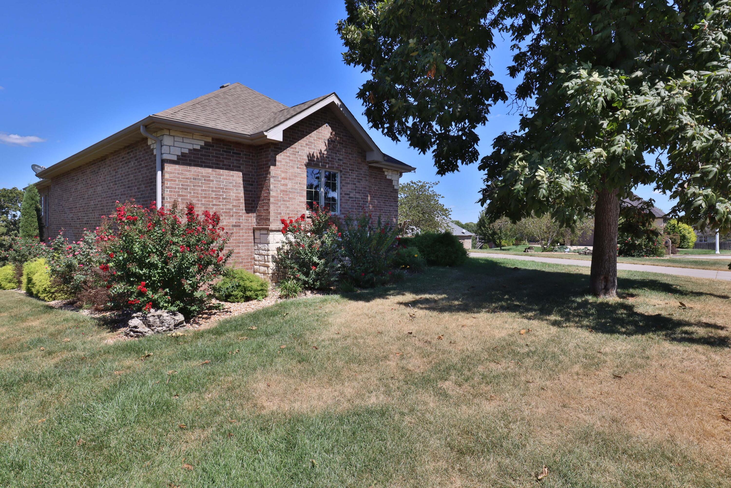 905 West Rufina Court Property Photo 98