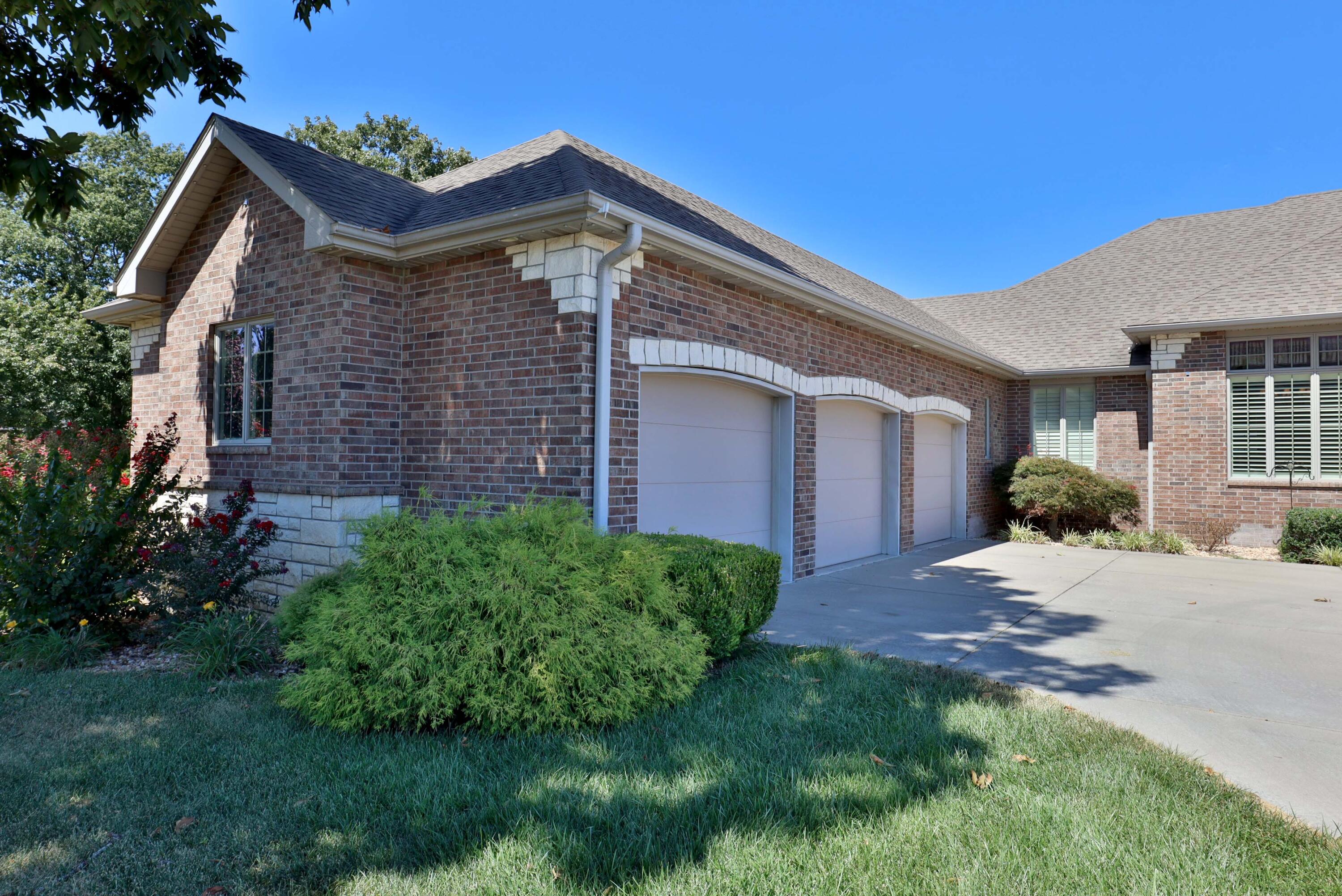 905 West Rufina Court Property Photo 99