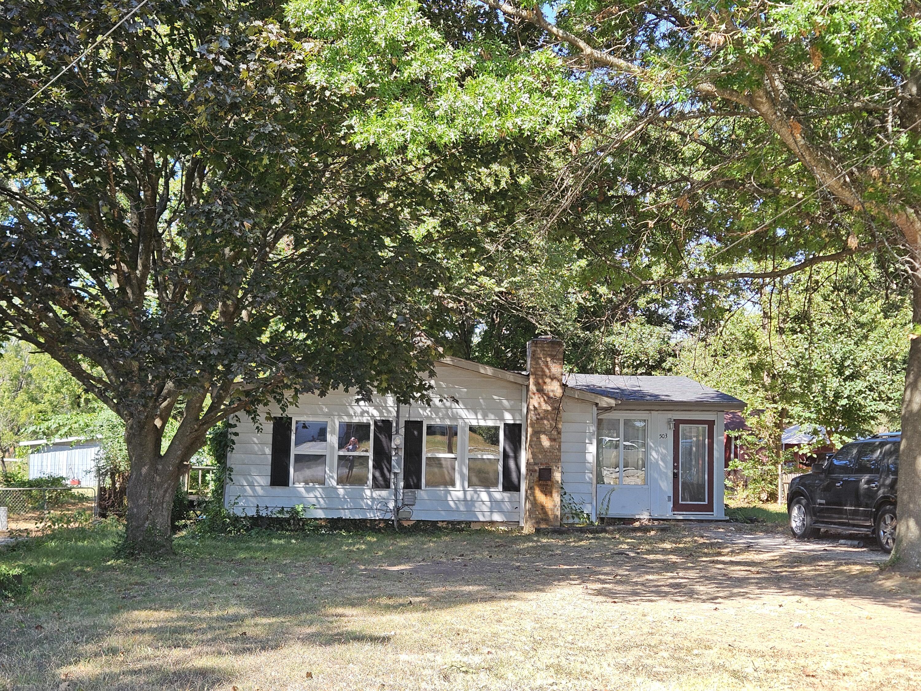 503 South Miller Road Property Photo 1