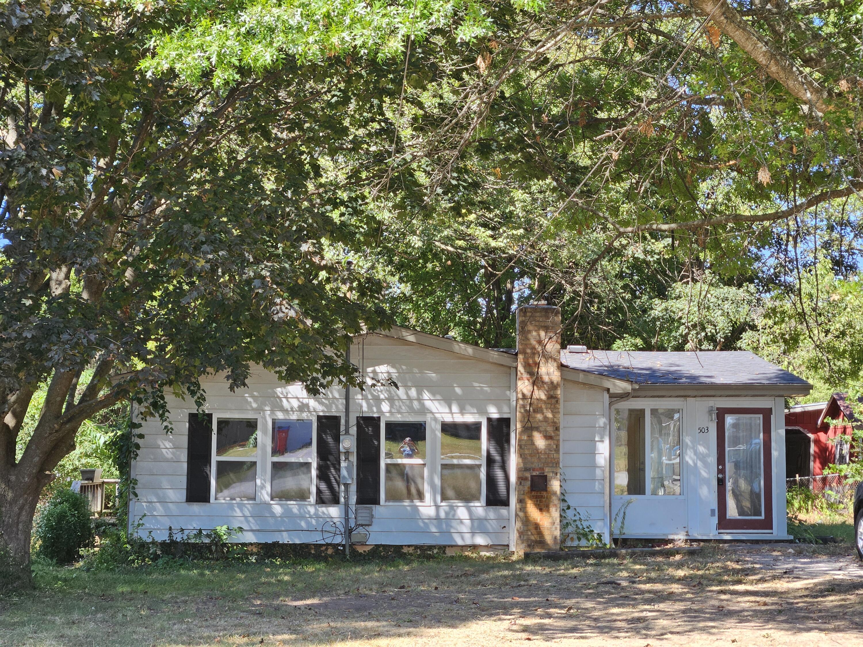 503 South Miller Road Property Photo 2