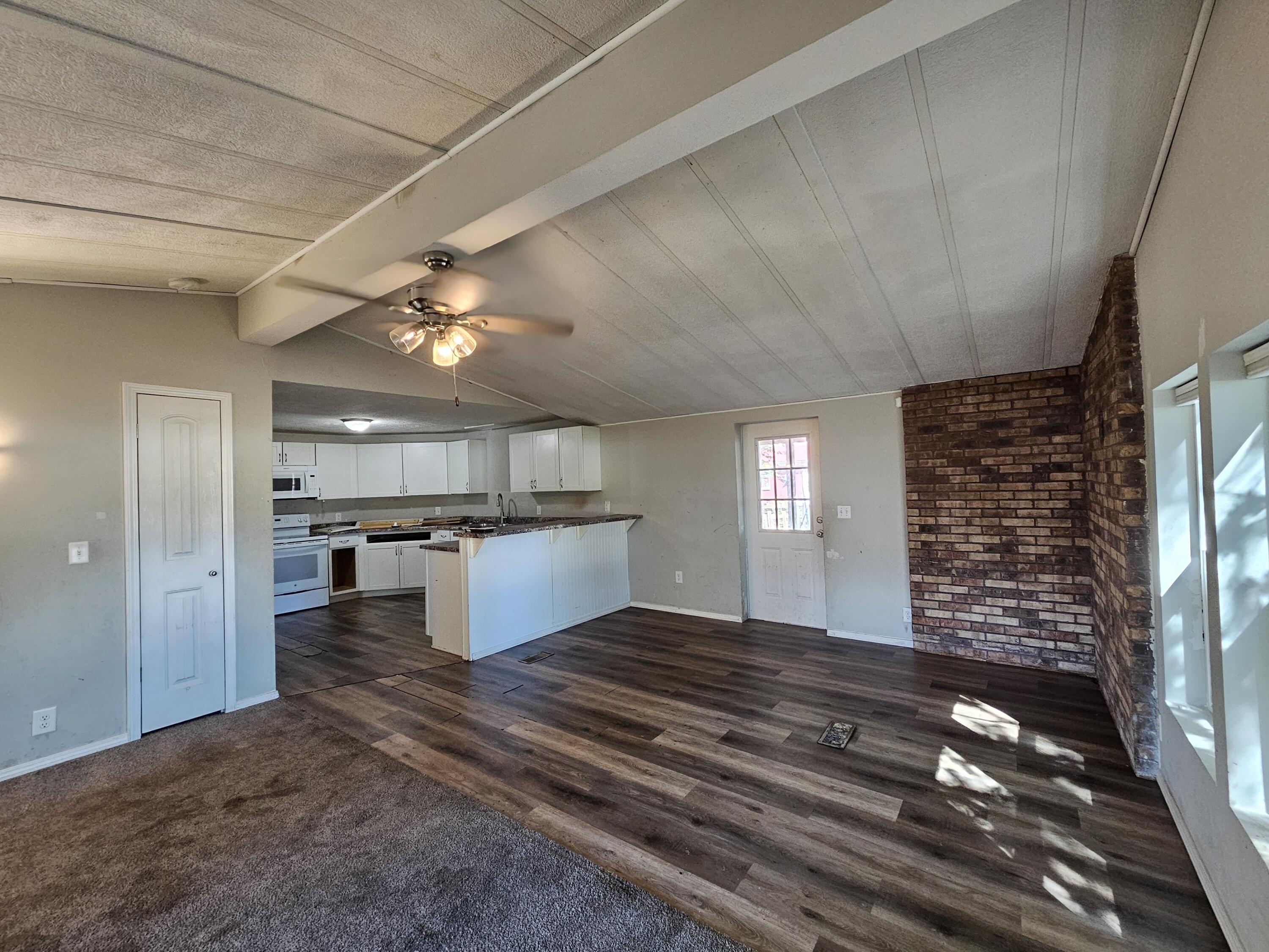503 South Miller Road Property Photo 9