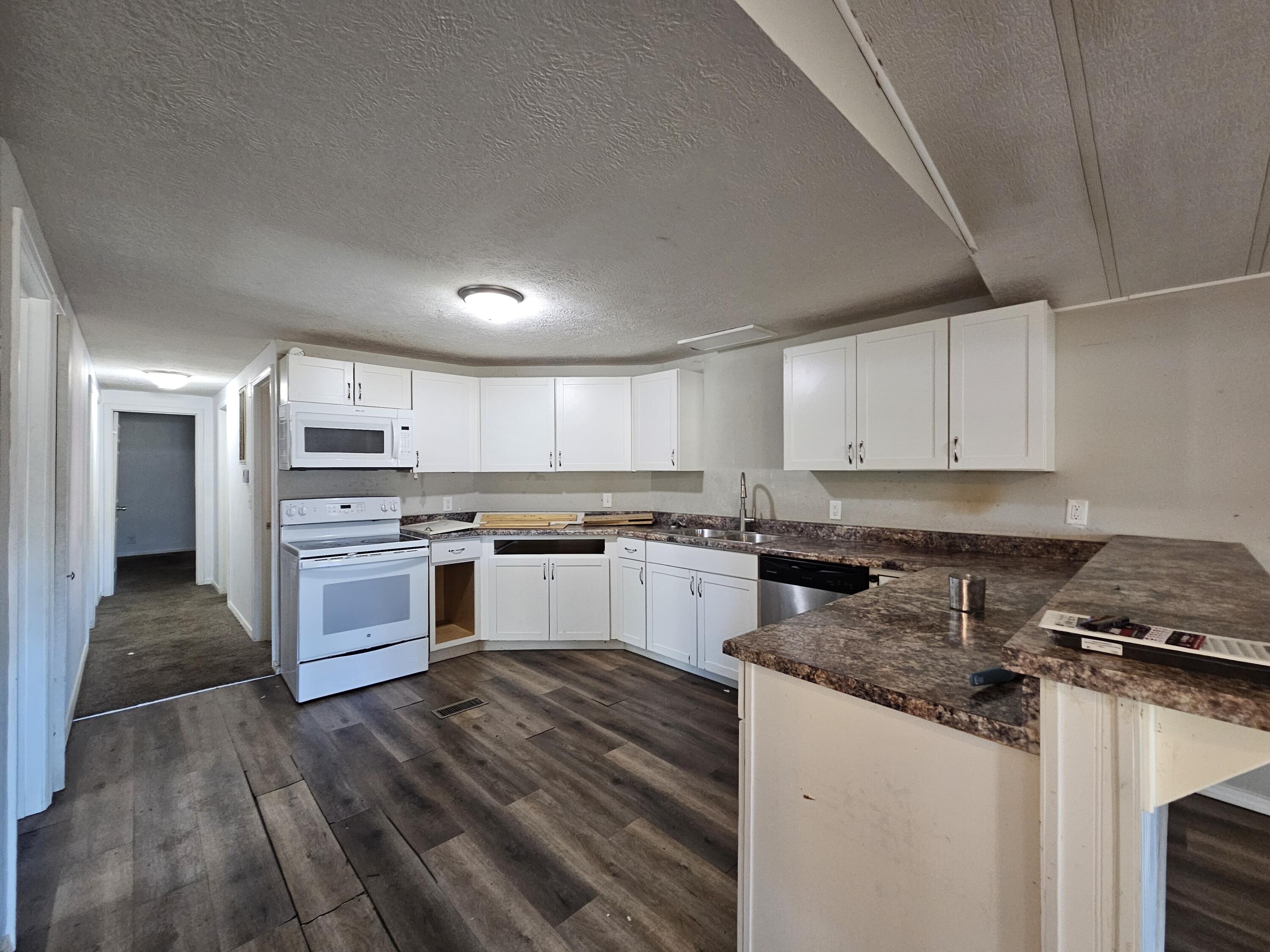 503 South Miller Road Property Photo 12