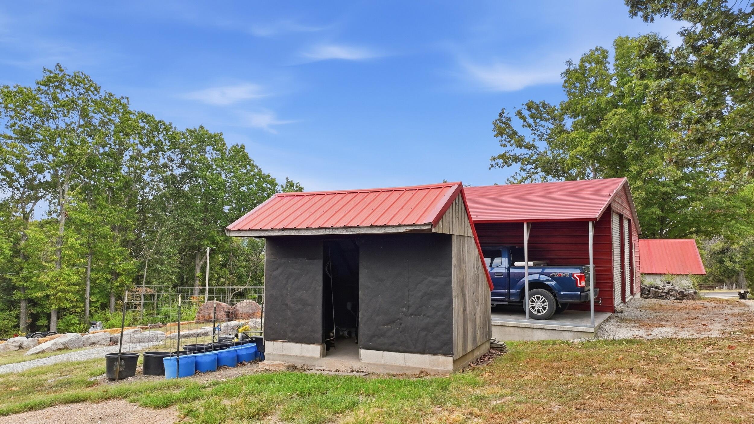 14999 Highway H Property Photo 33