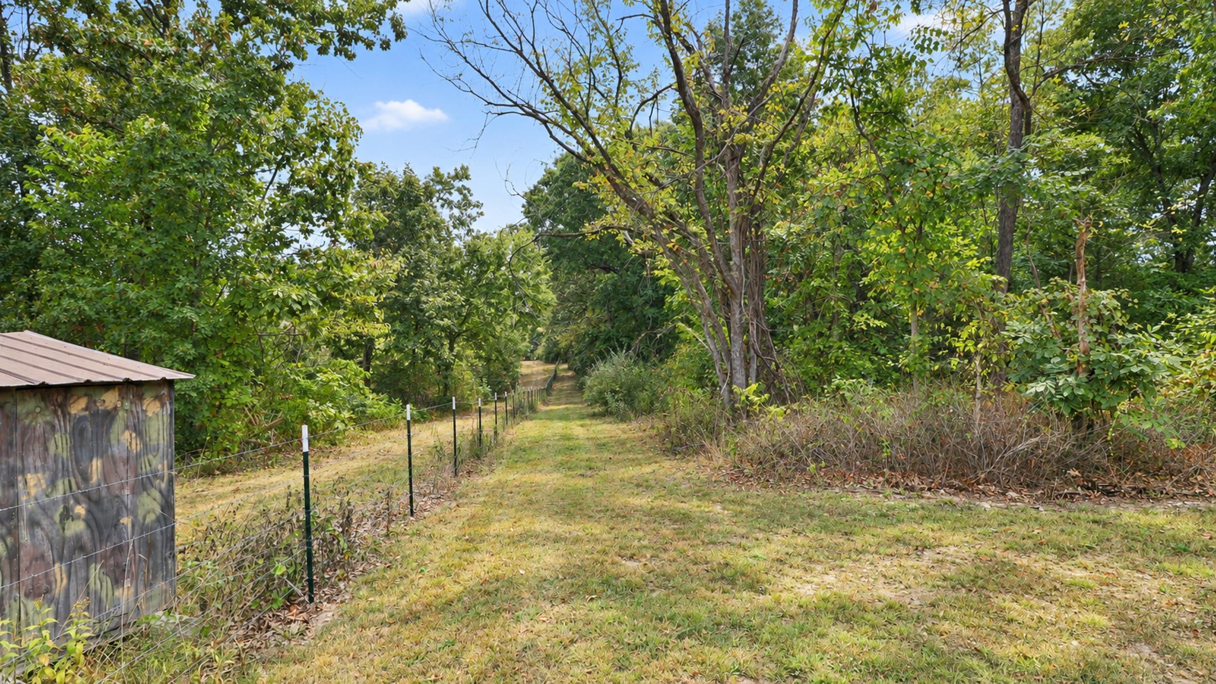 14999 Highway H Property Photo 36