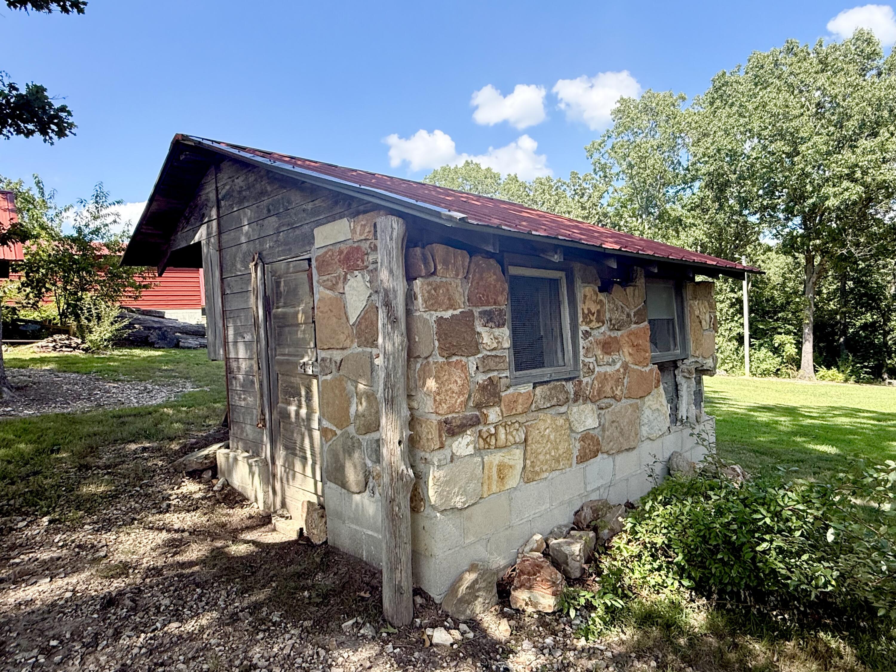 14999 Highway H Property Photo 52