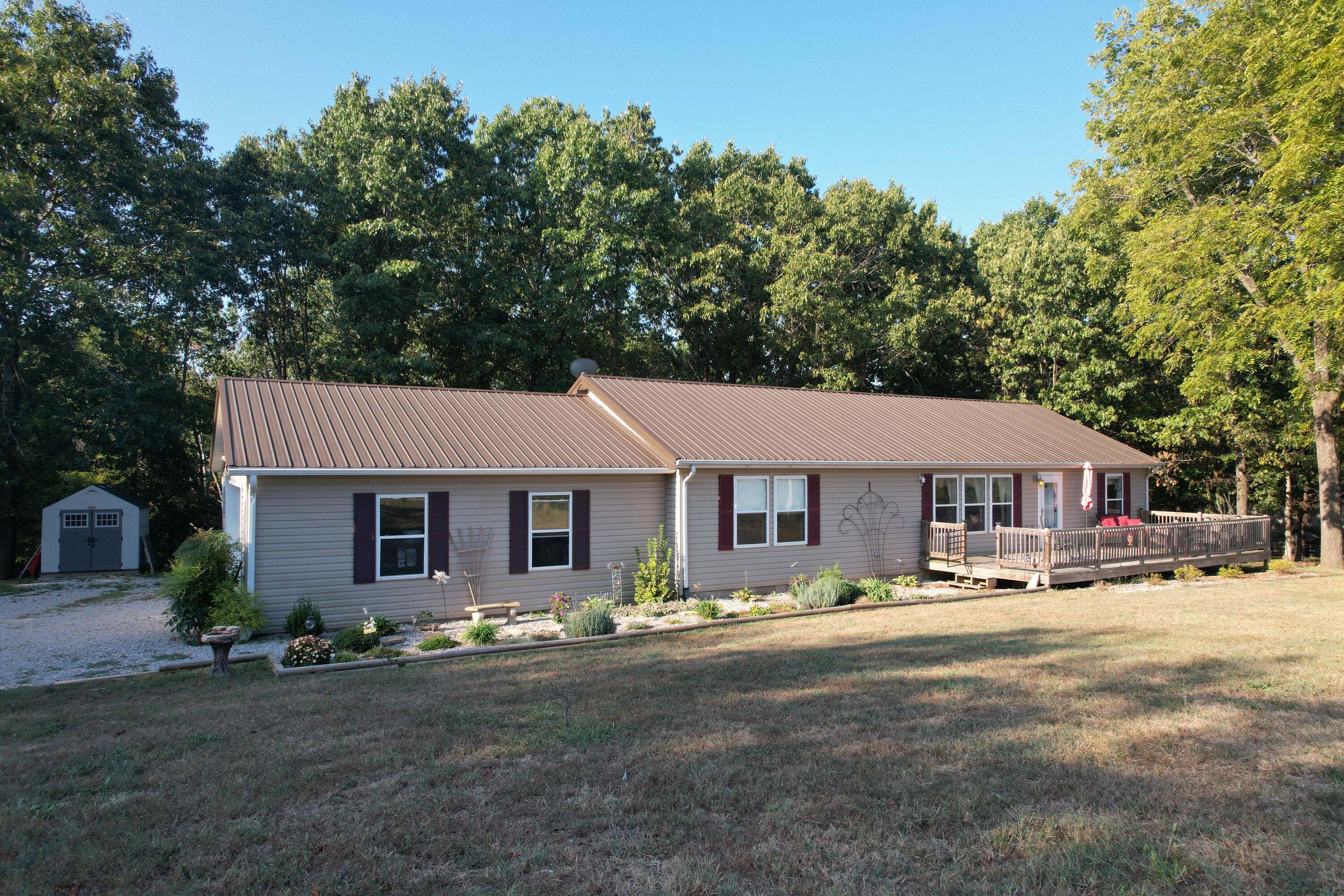 12055 Bridge Mountain Drive Property Photo 3
