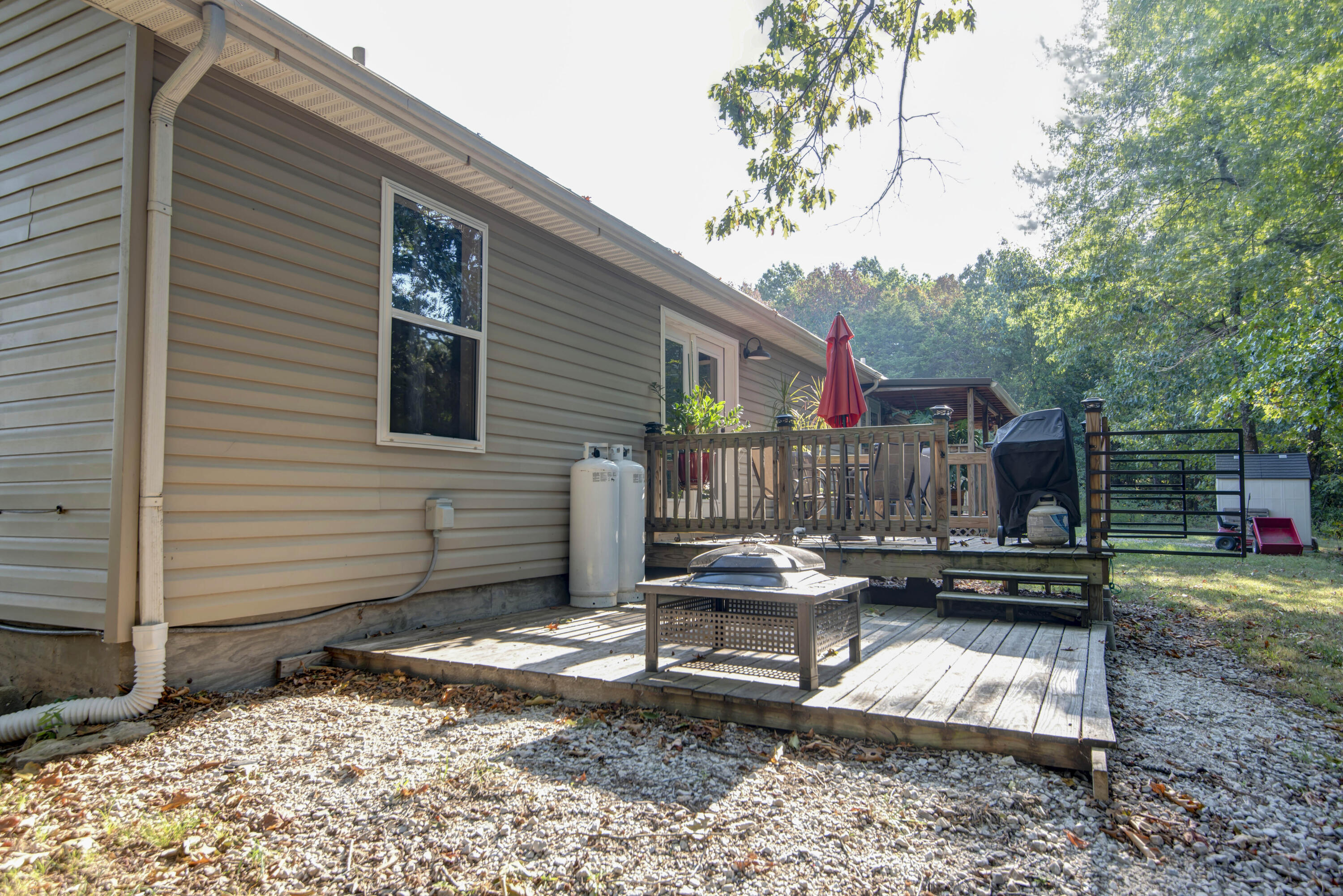 12055 Bridge Mountain Drive Property Photo 4