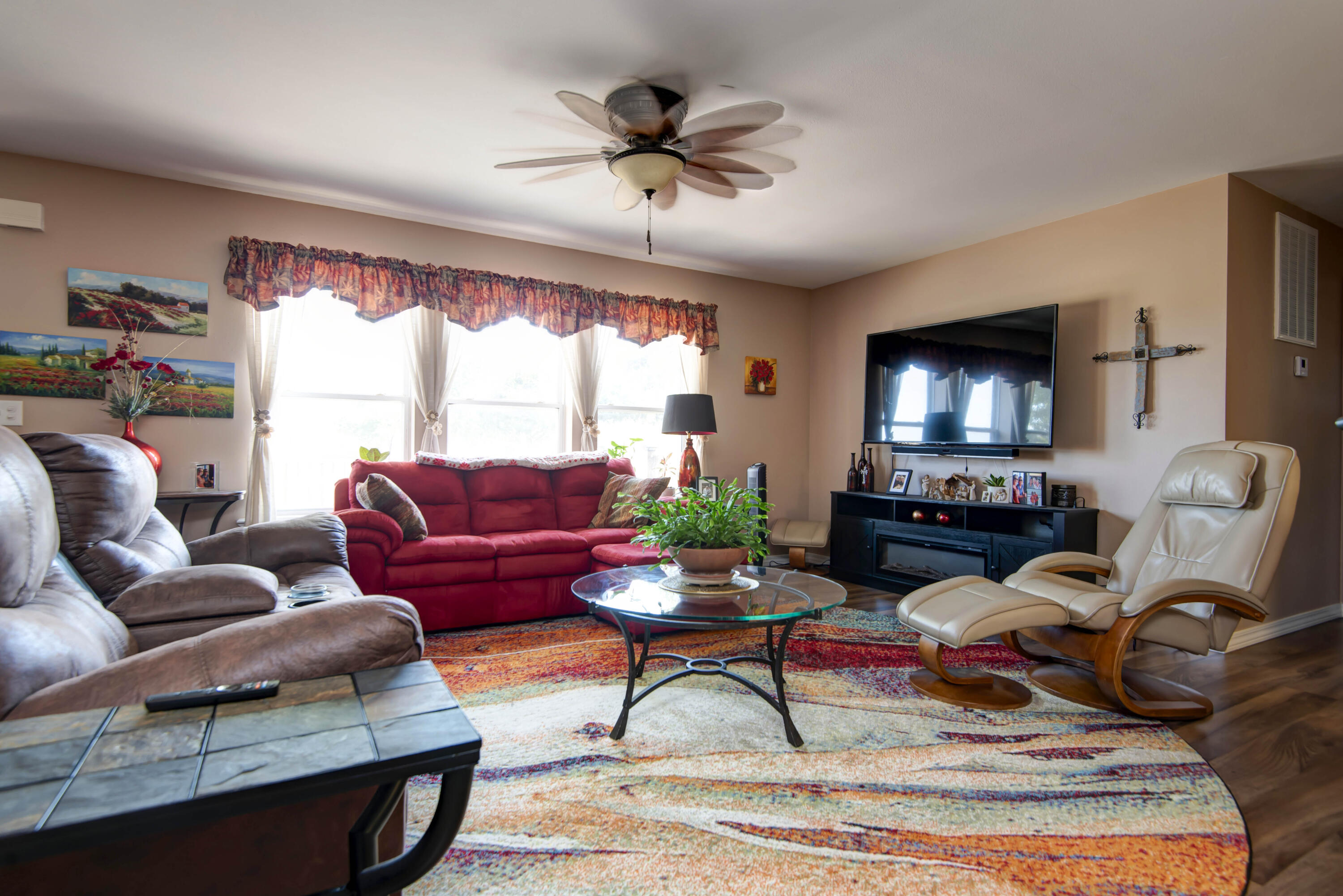 12055 Bridge Mountain Drive Property Photo 10