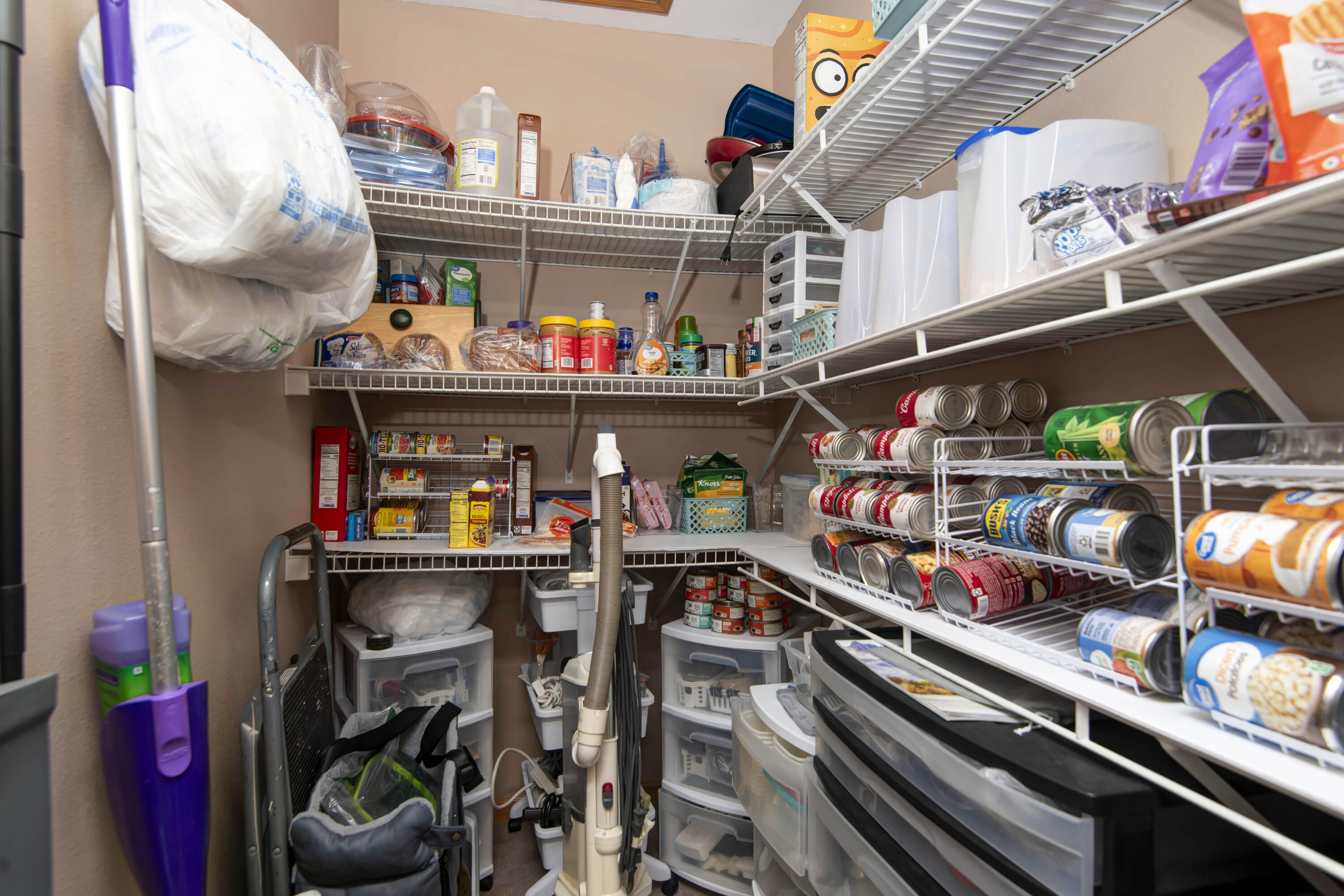 12055 Bridge Mountain Drive Property Photo 15