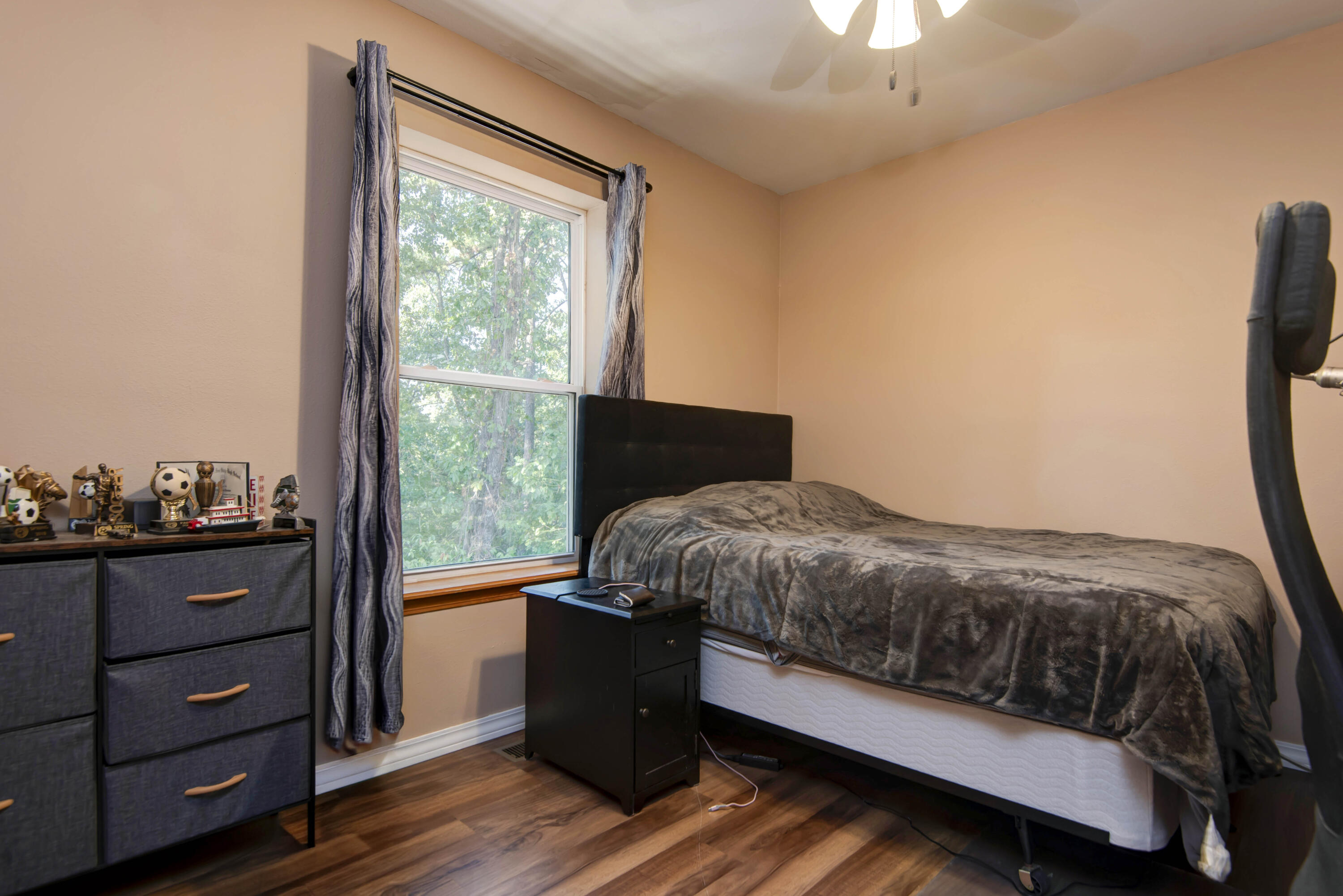 12055 Bridge Mountain Drive Property Photo 21