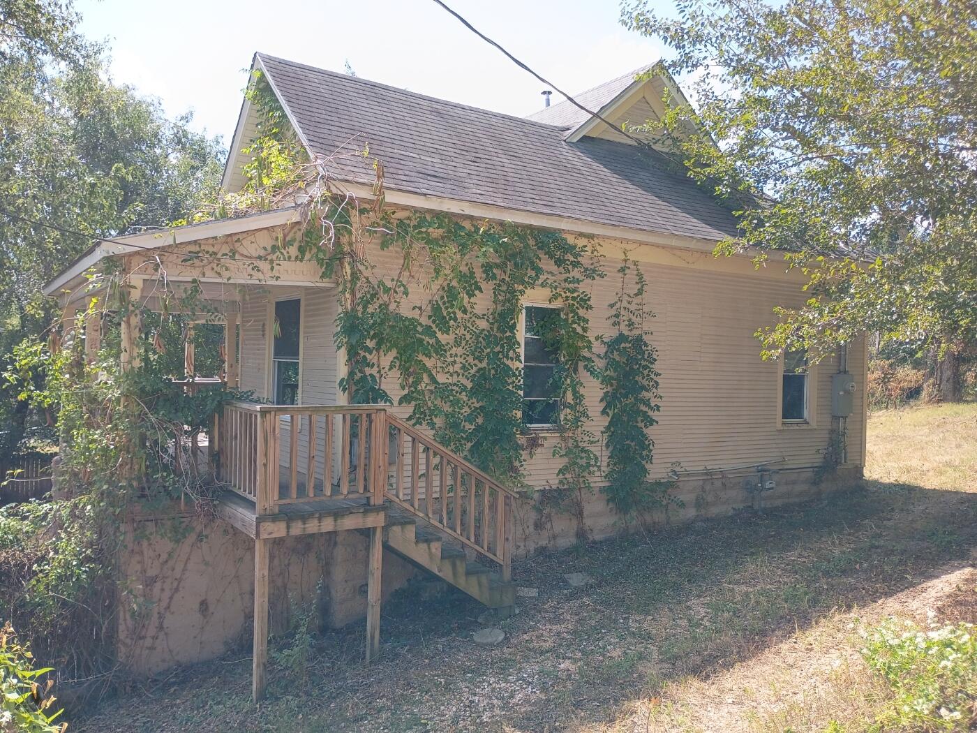517 3rd Street Property Photo 3
