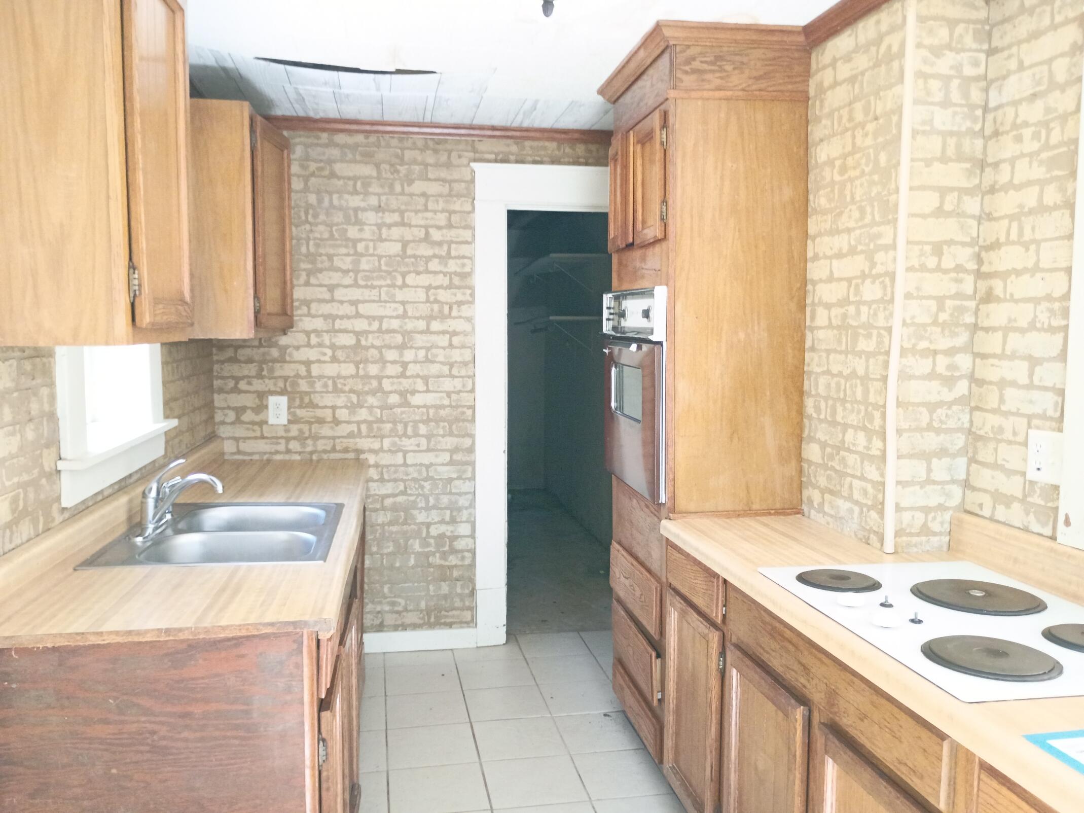 517 3rd Street Property Photo 8