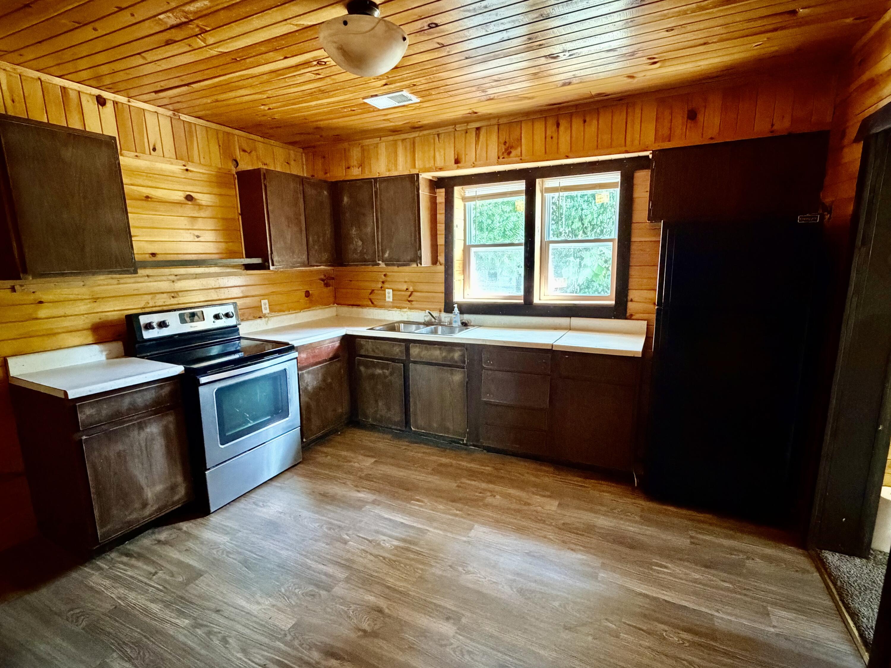 308 South High Street Property Photo 4