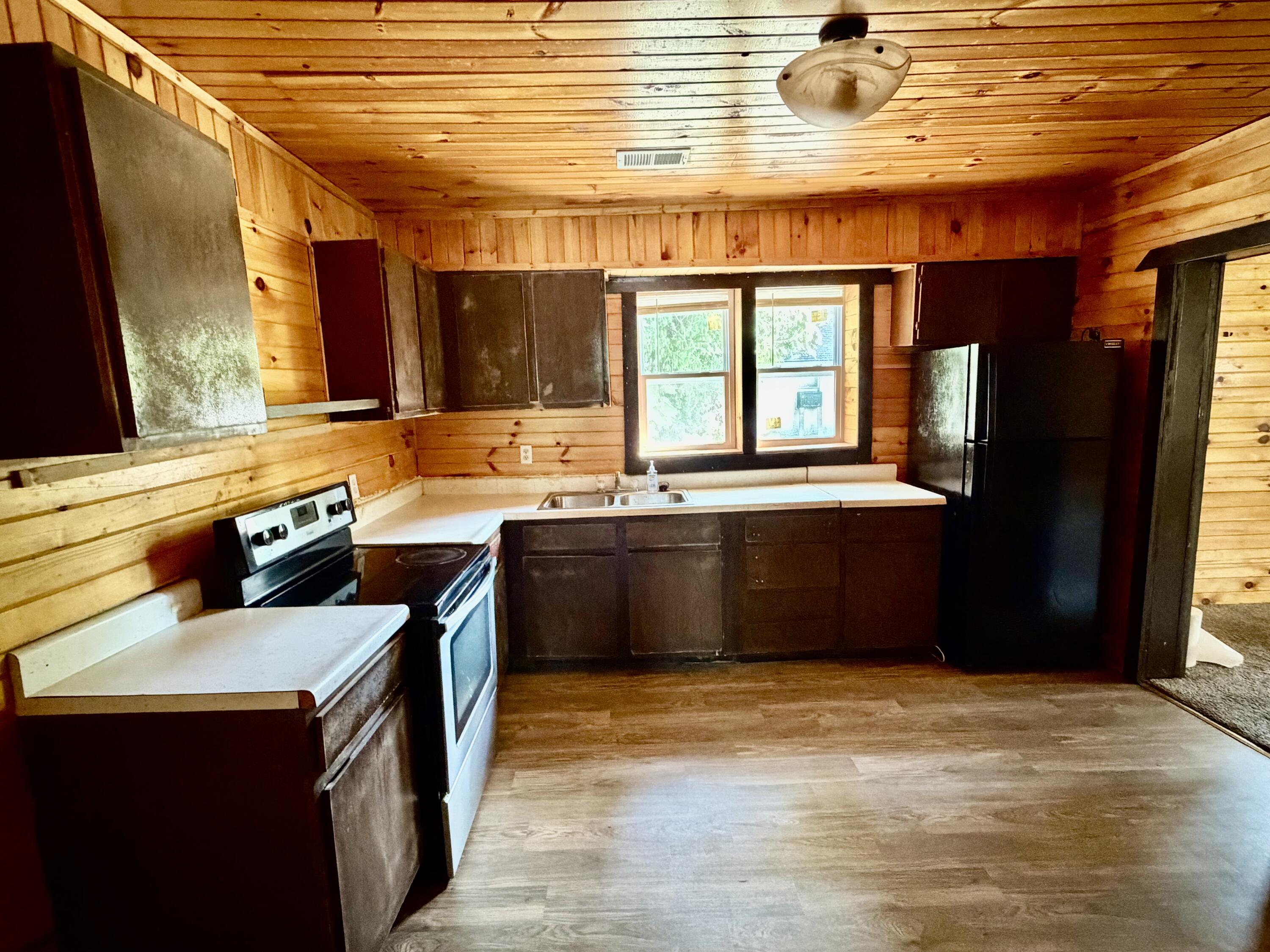 308 South High Street Property Photo 5