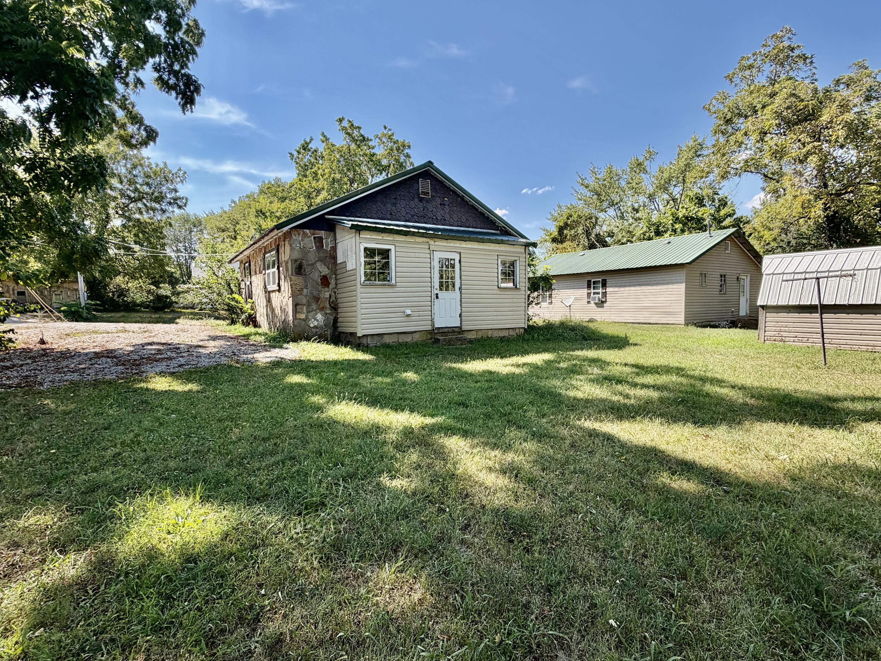 308 South High Street Property Photo 11