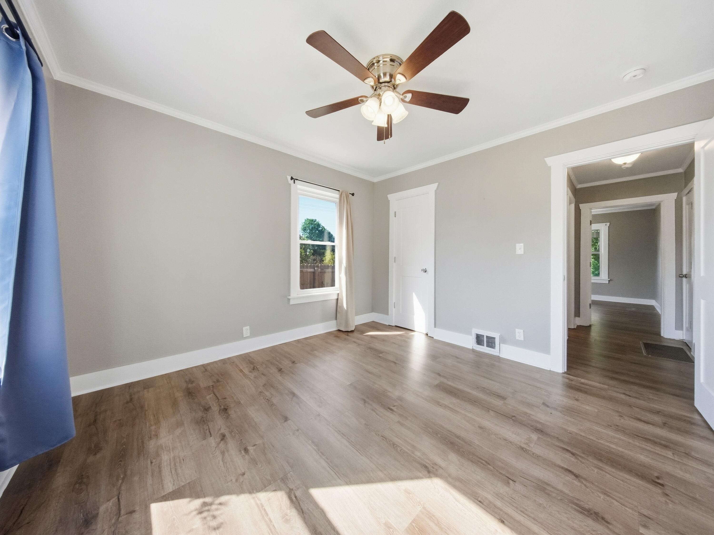 953 South Weaver Avenue Property Photo 19