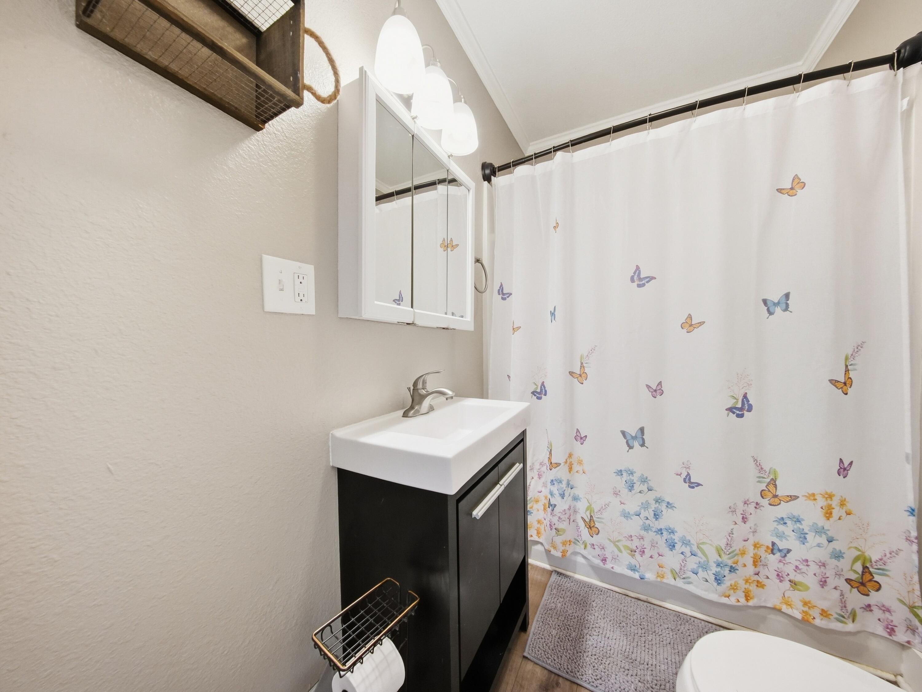 953 South Weaver Avenue Property Photo 21