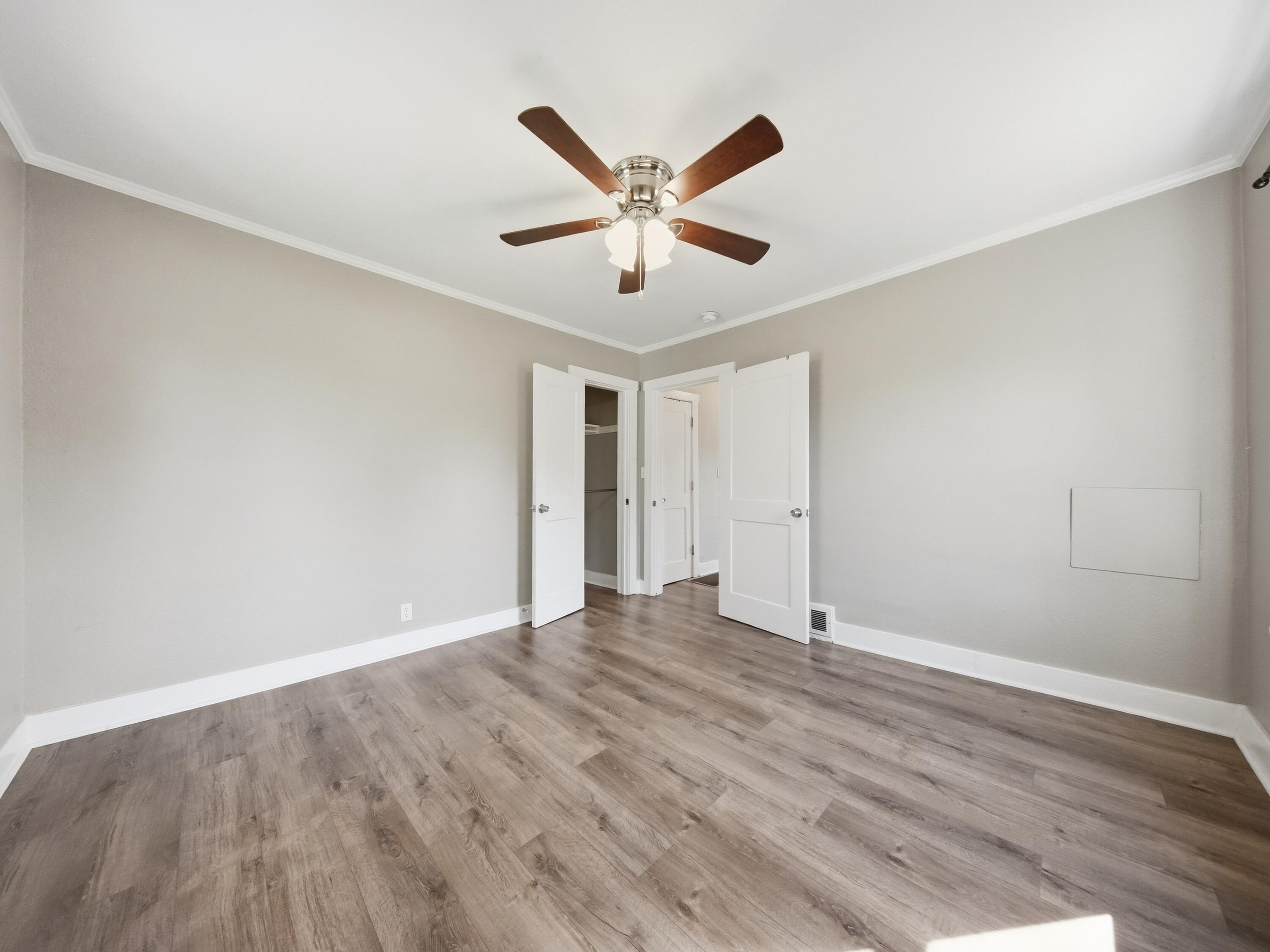 953 South Weaver Avenue Property Photo 24