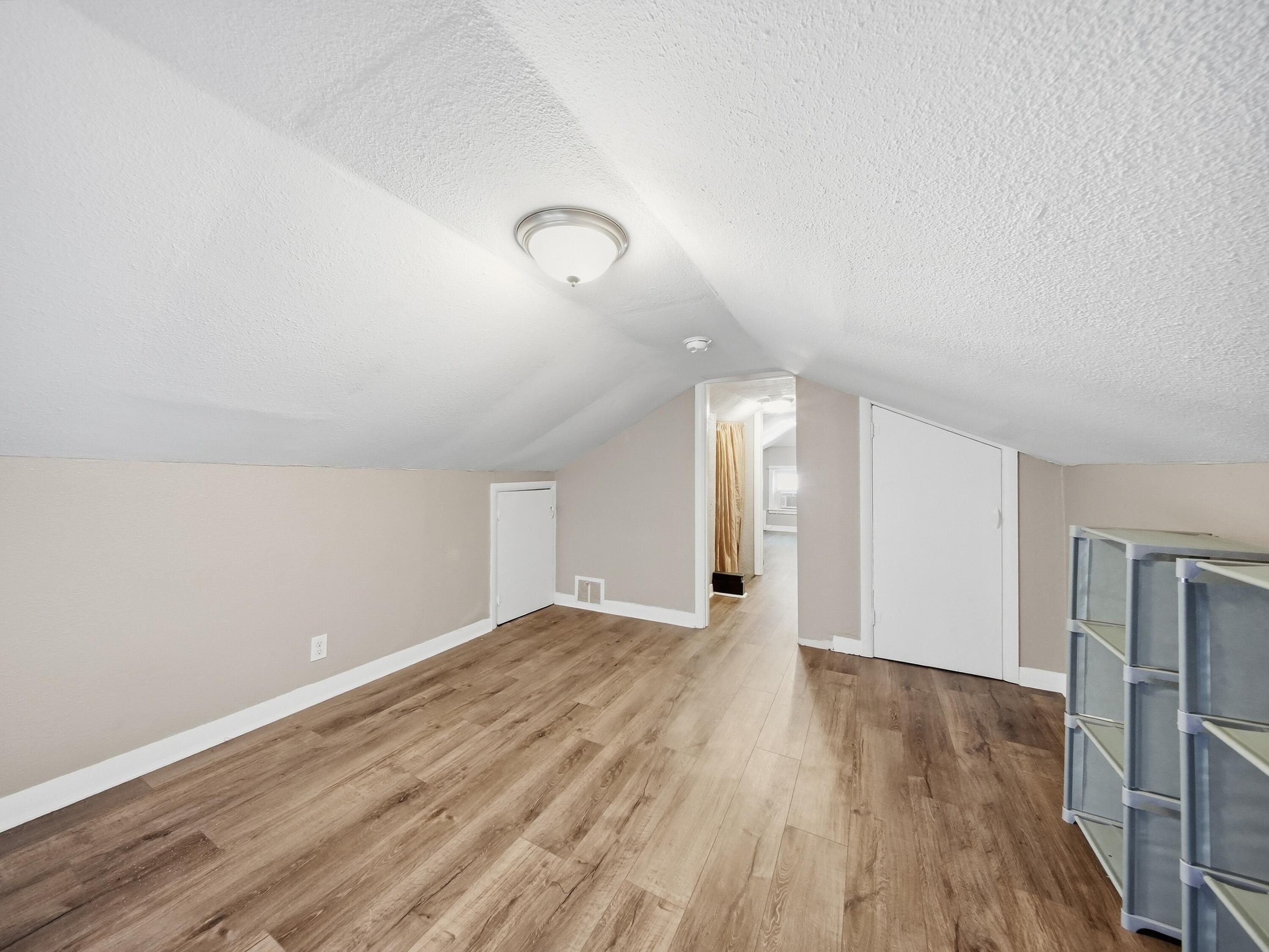 953 South Weaver Avenue Property Photo 29