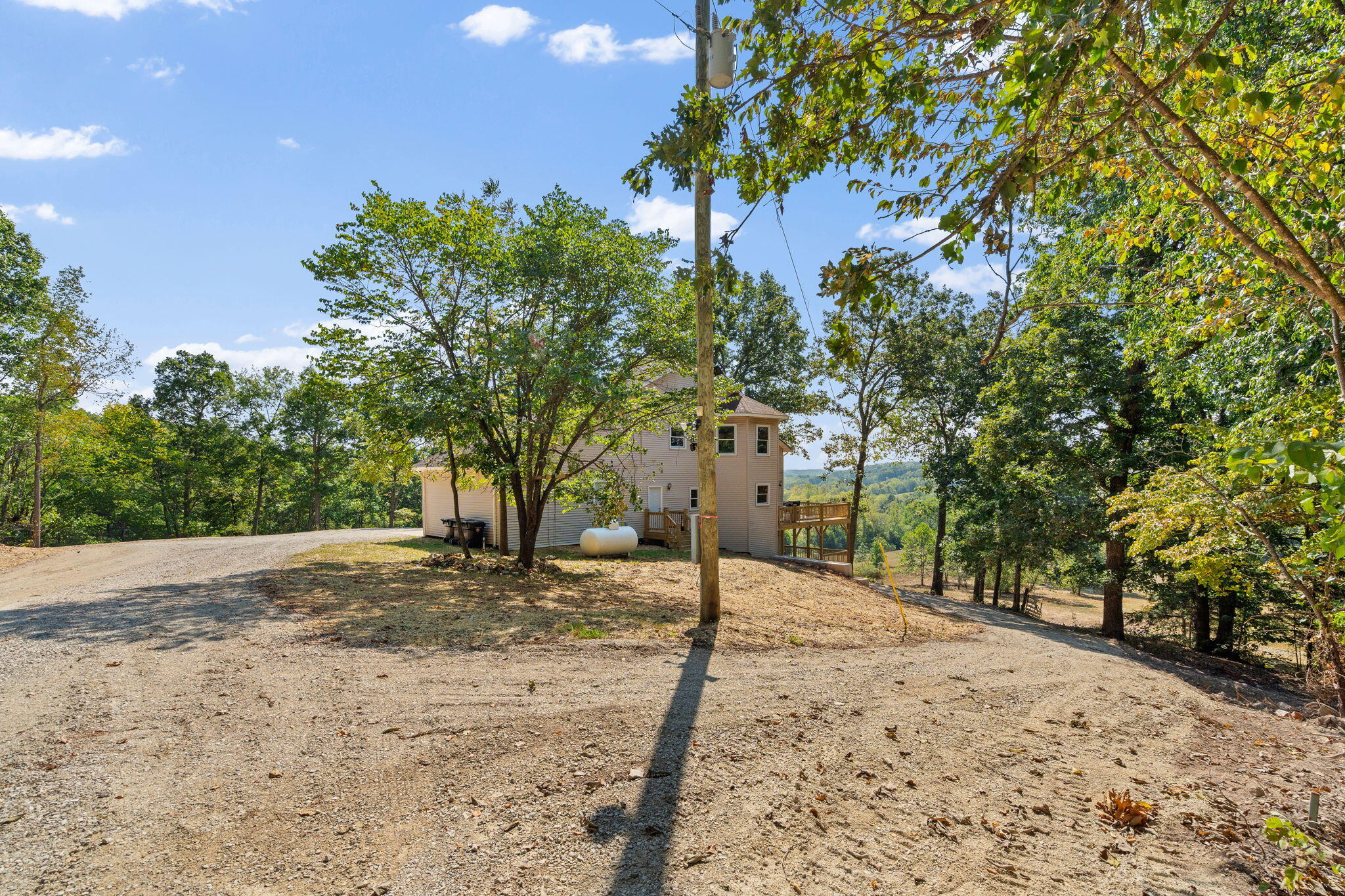 2890 Panther Creek Road Property Photo 5