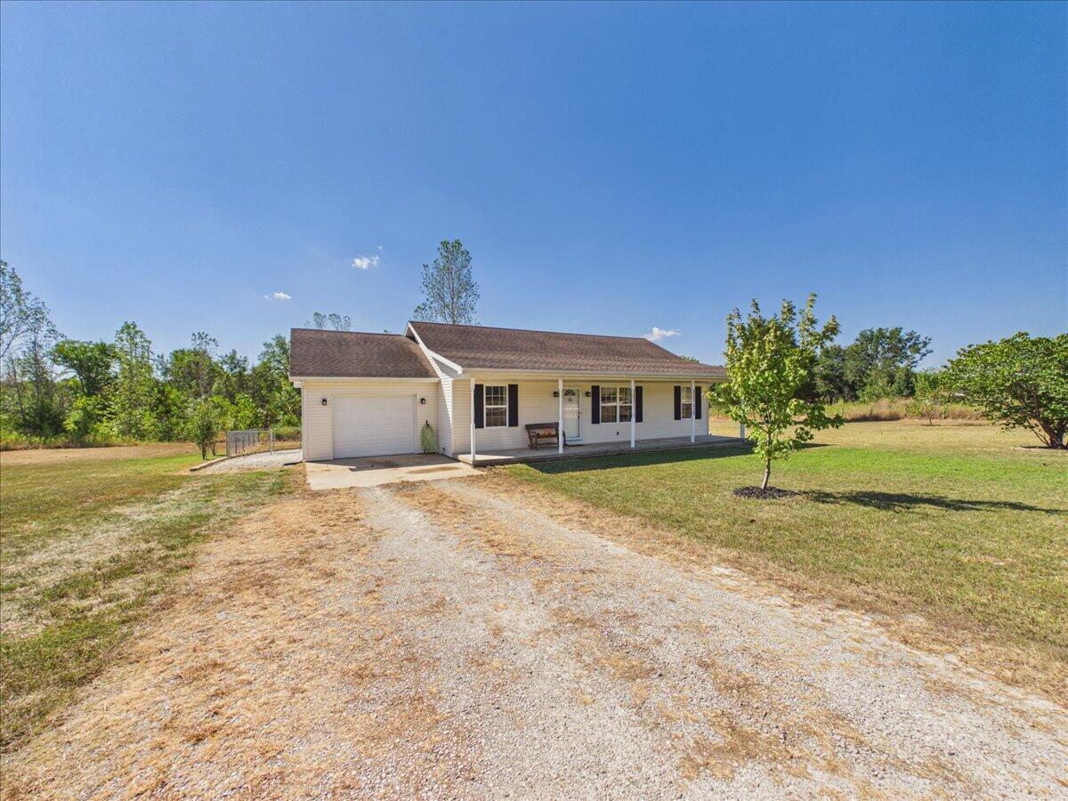 32 Springwoods Loop Property Photo 1