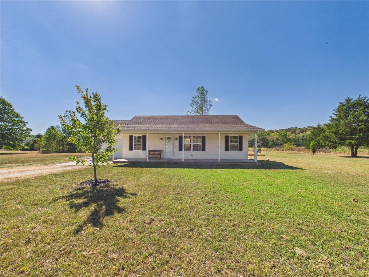 32 Springwoods Loop Property Photo 3