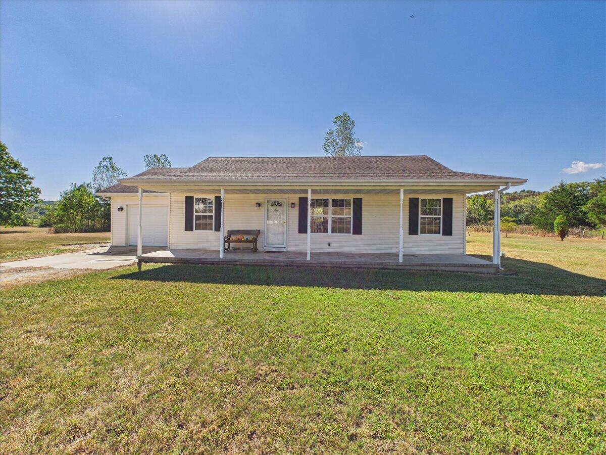 32 Springwoods Loop Property Photo 4