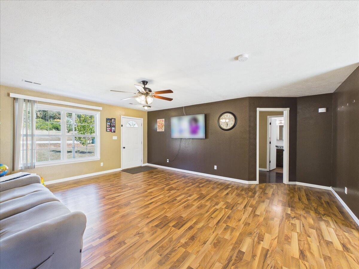 32 Springwoods Loop Property Photo 17