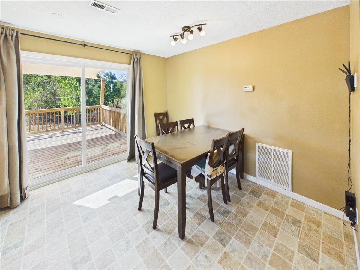 32 Springwoods Loop Property Photo 27