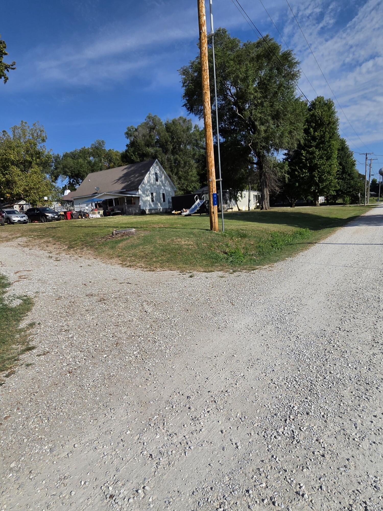 411 Juniper Avenue Property Photo 15