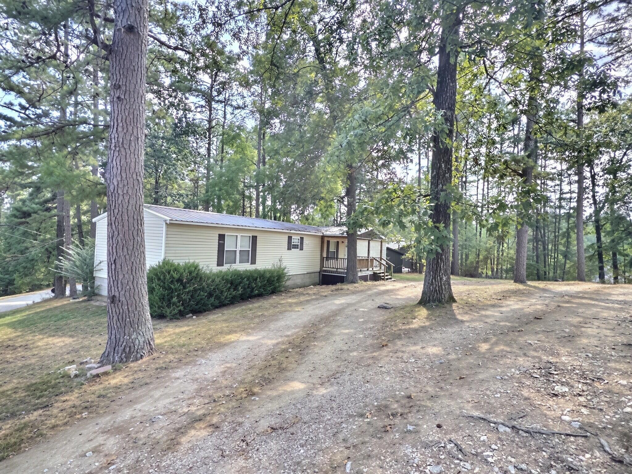 216 Hillcrest Circle Property Photo 2