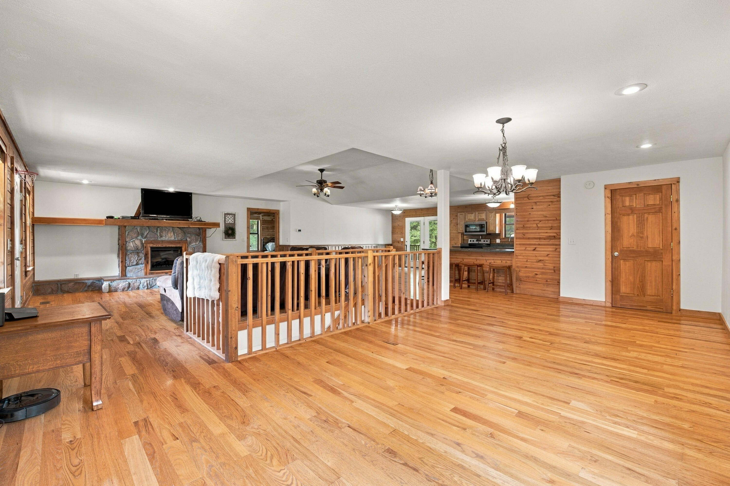 2148 Private Road 2421 Property Photo 10