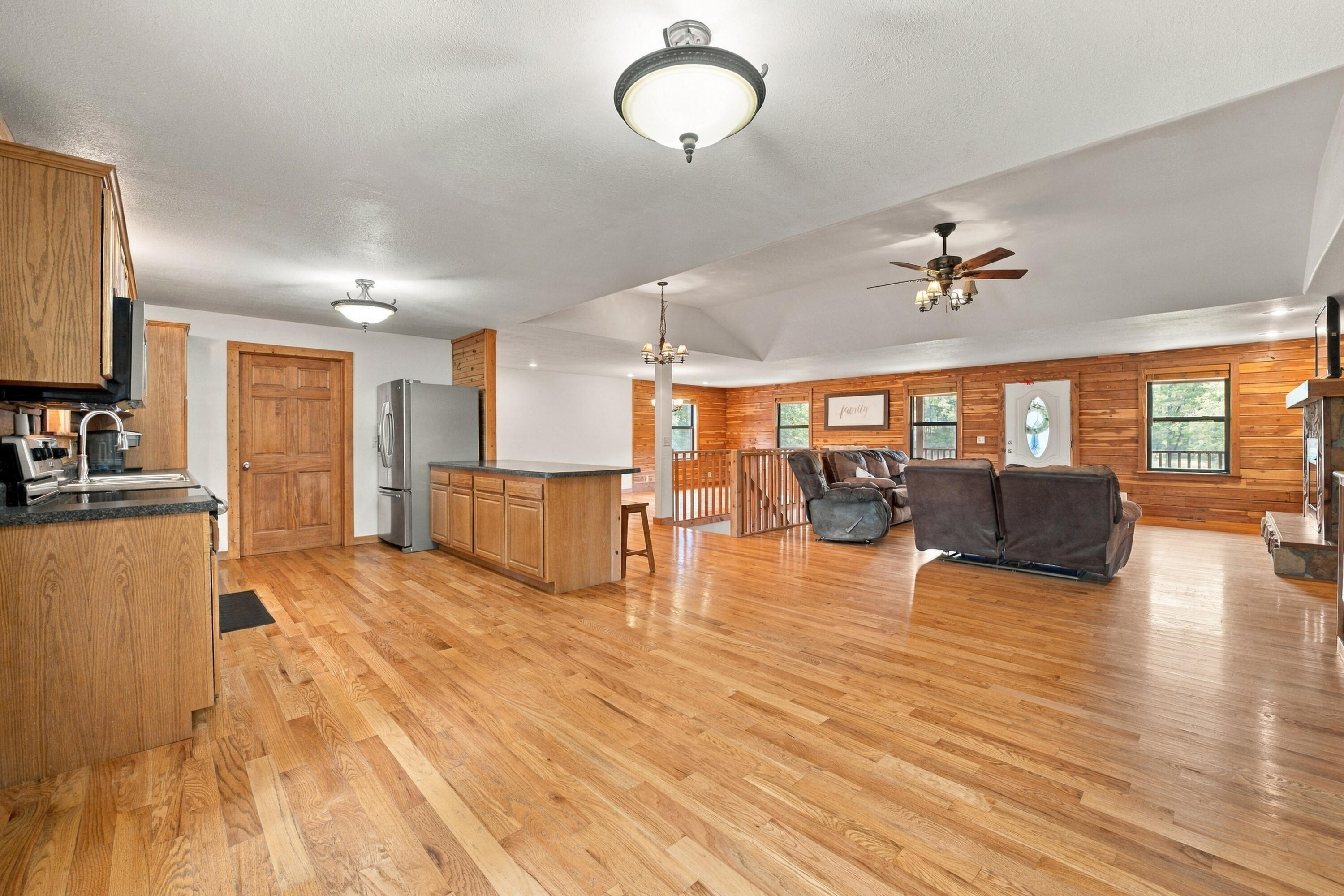 2148 Private Road 2421 Property Photo 15