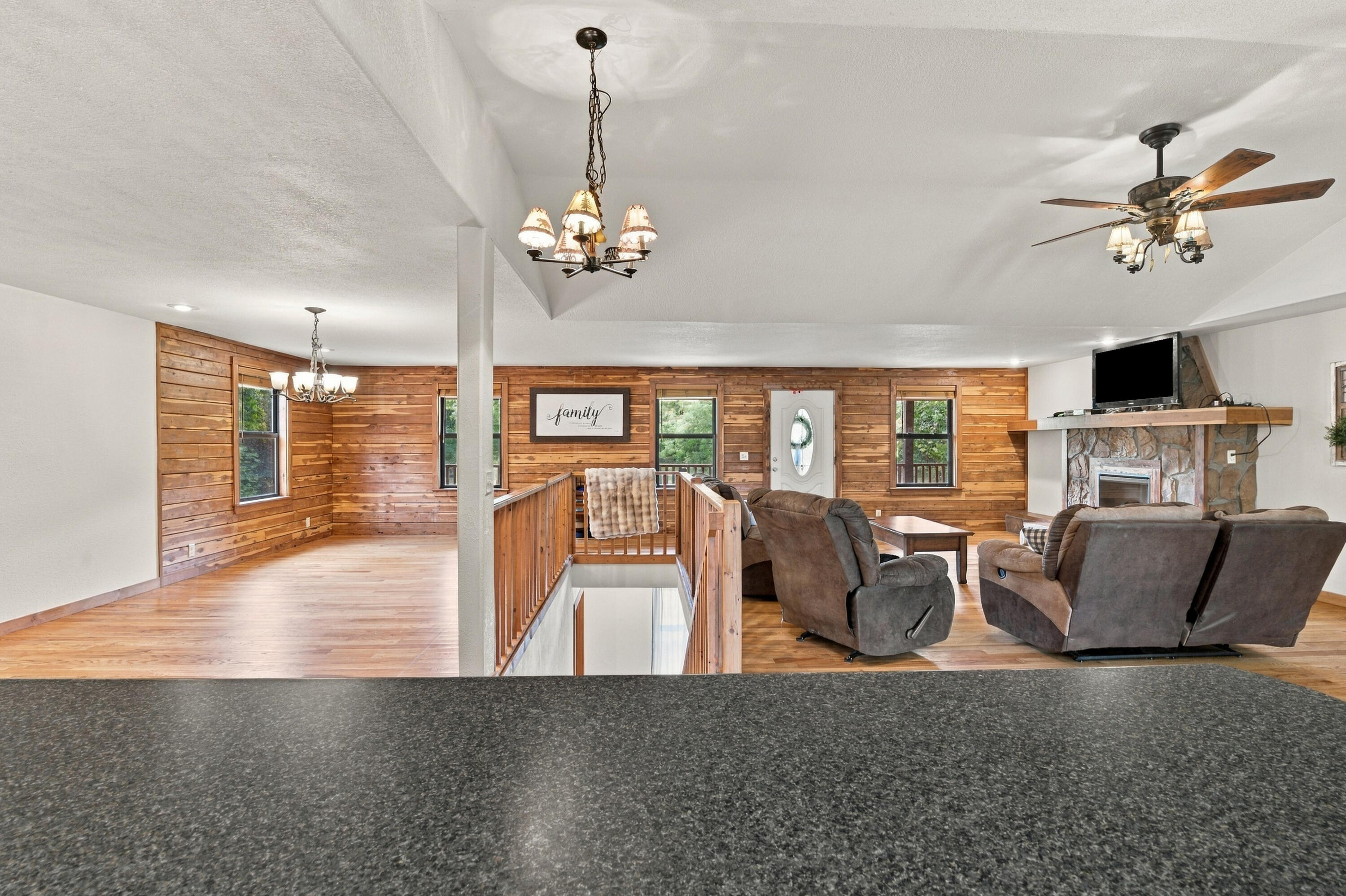 2148 Private Road 2421 Property Photo 18