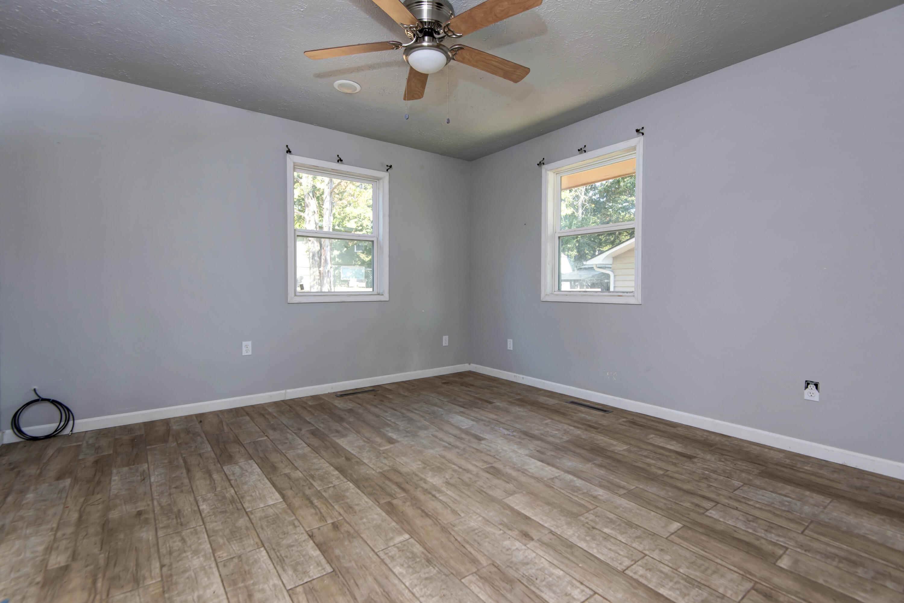 94 Lakeshore Drive Property Photo 14