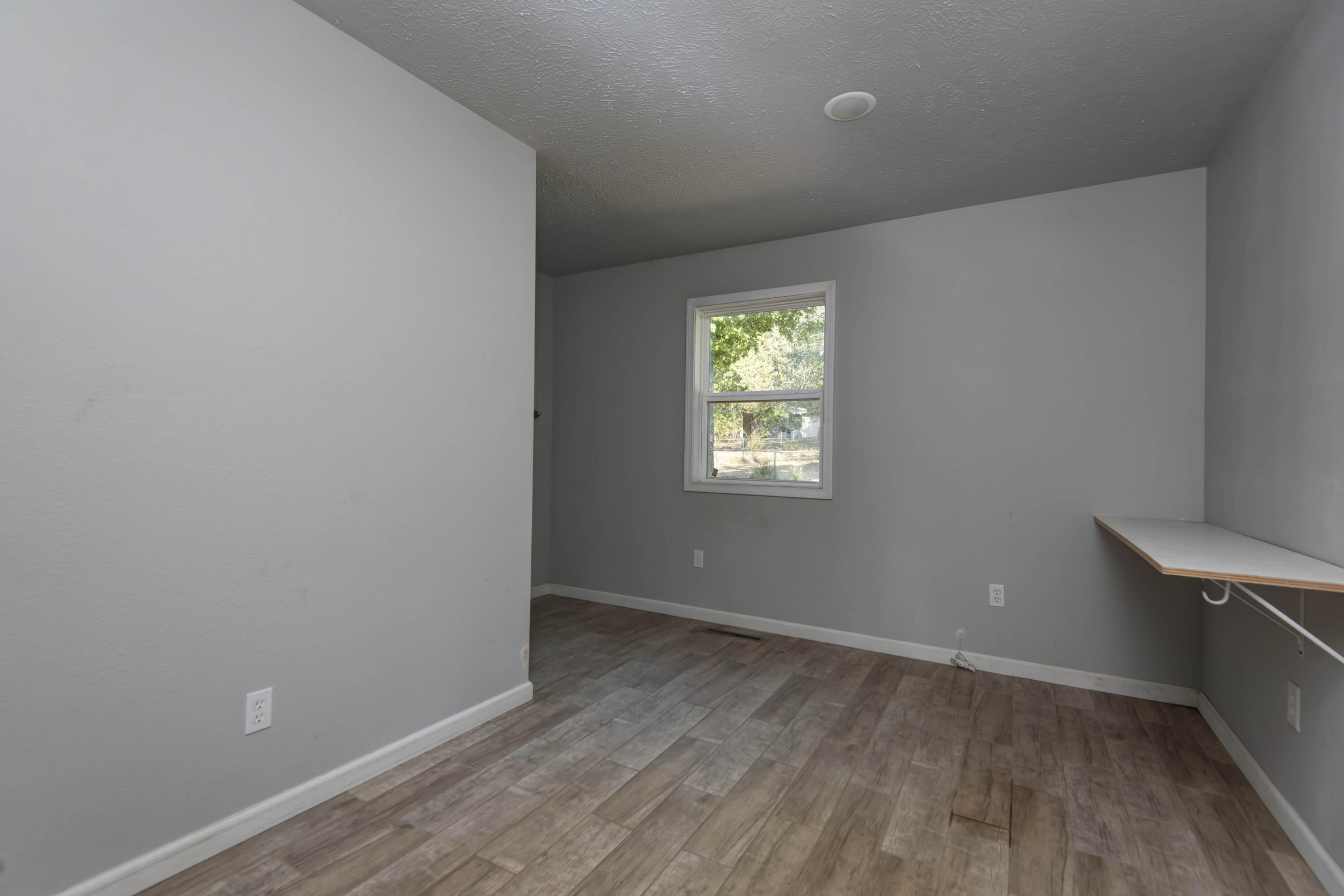 94 Lakeshore Drive Property Photo 15