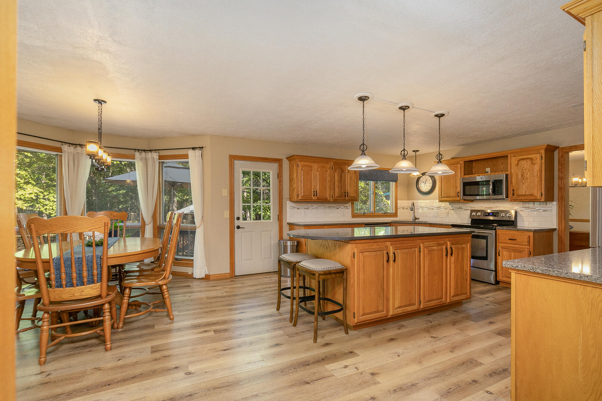5581 South Farm Rd 43 Property Photo 16