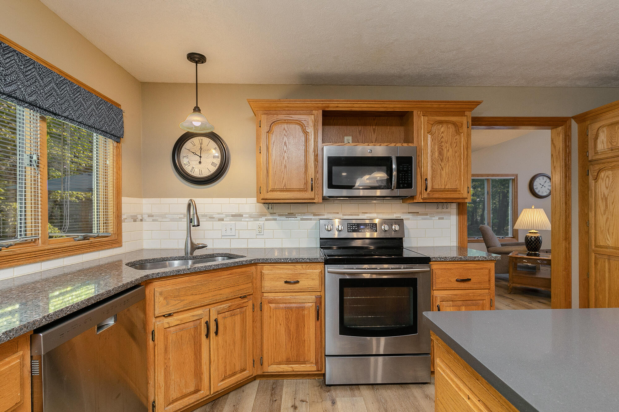 5581 South Farm Rd 43 Property Photo 17