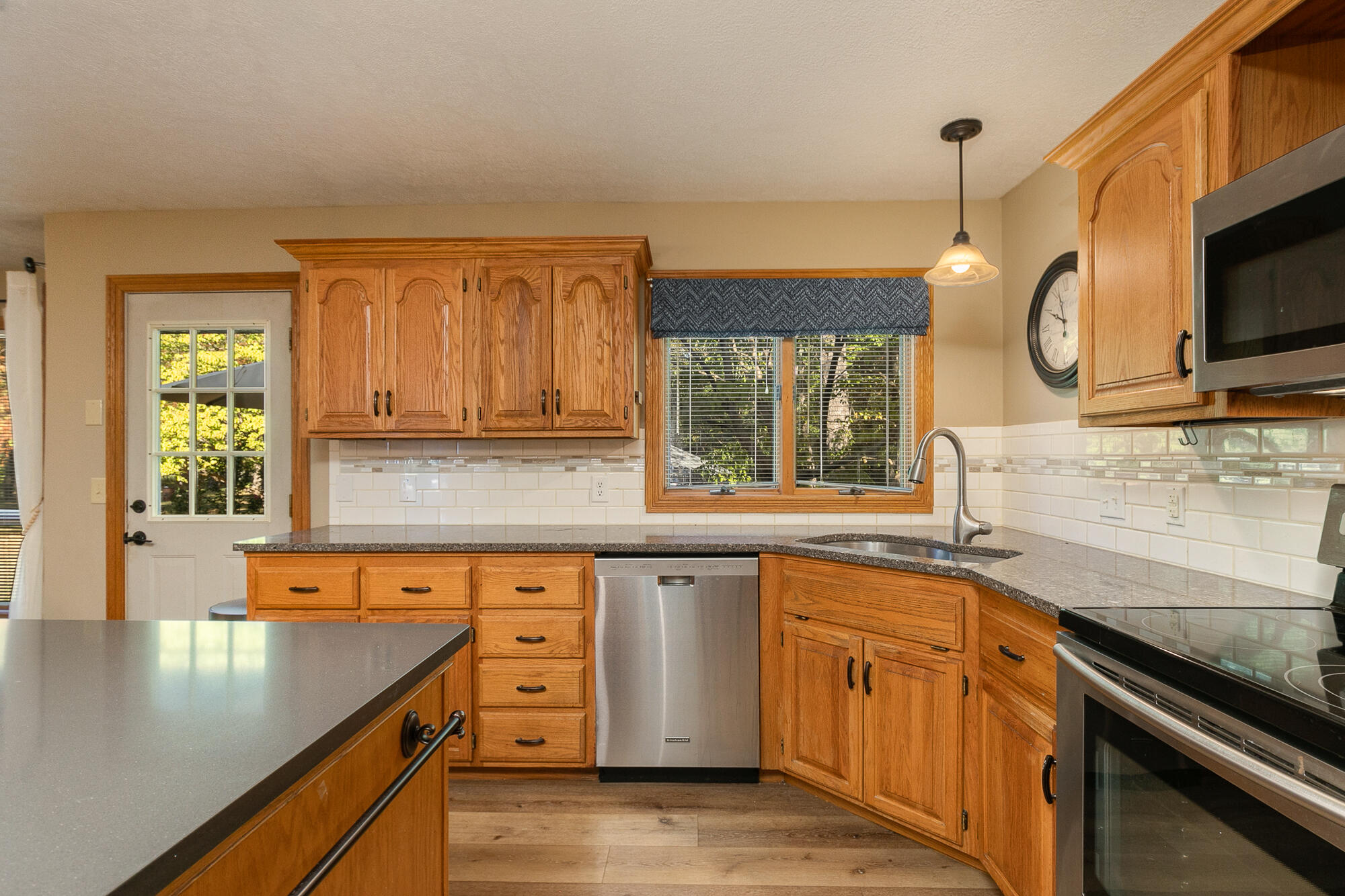 5581 South Farm Rd 43 Property Photo 20