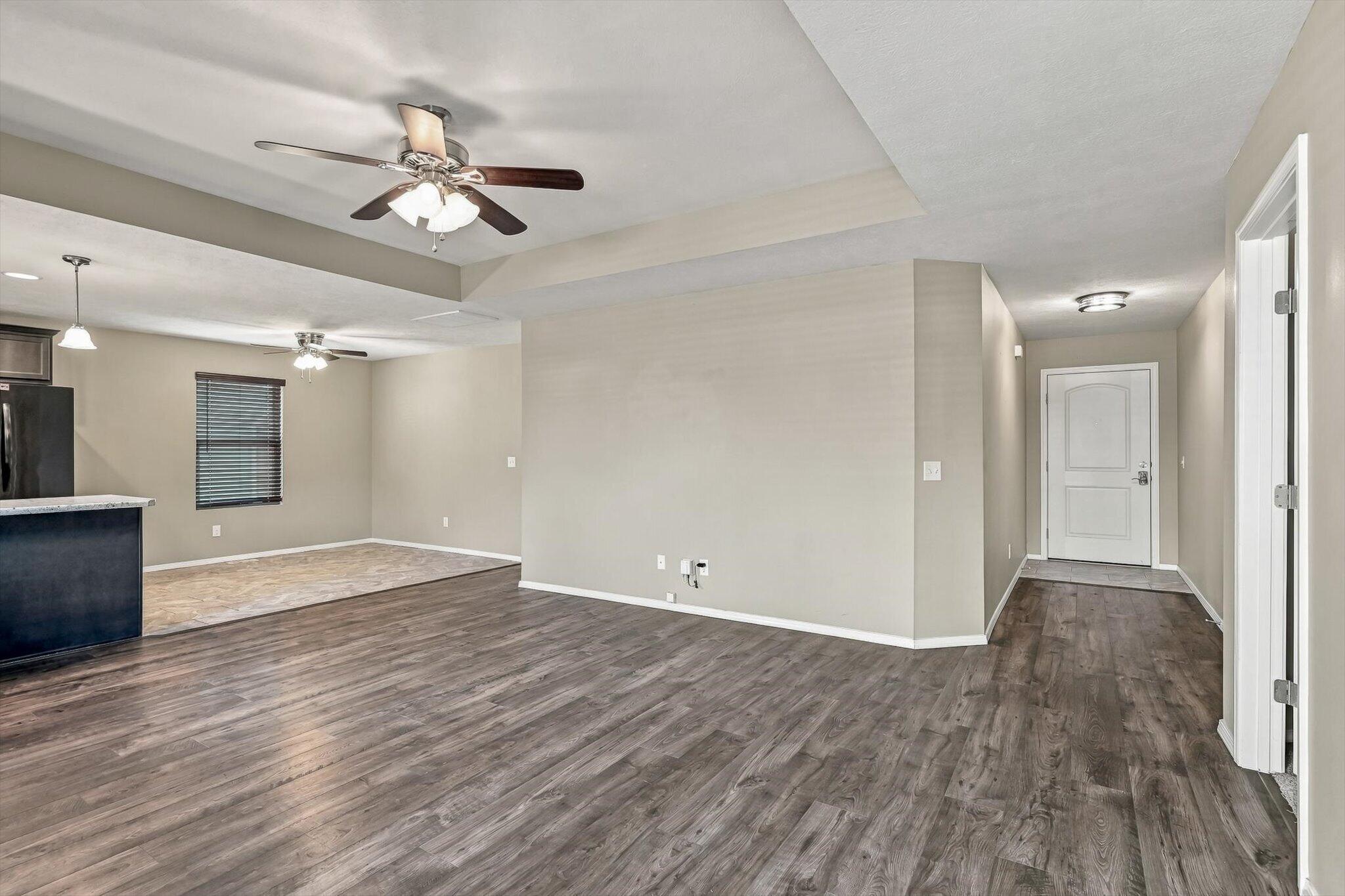 571 West Grace Street Property Photo 4
