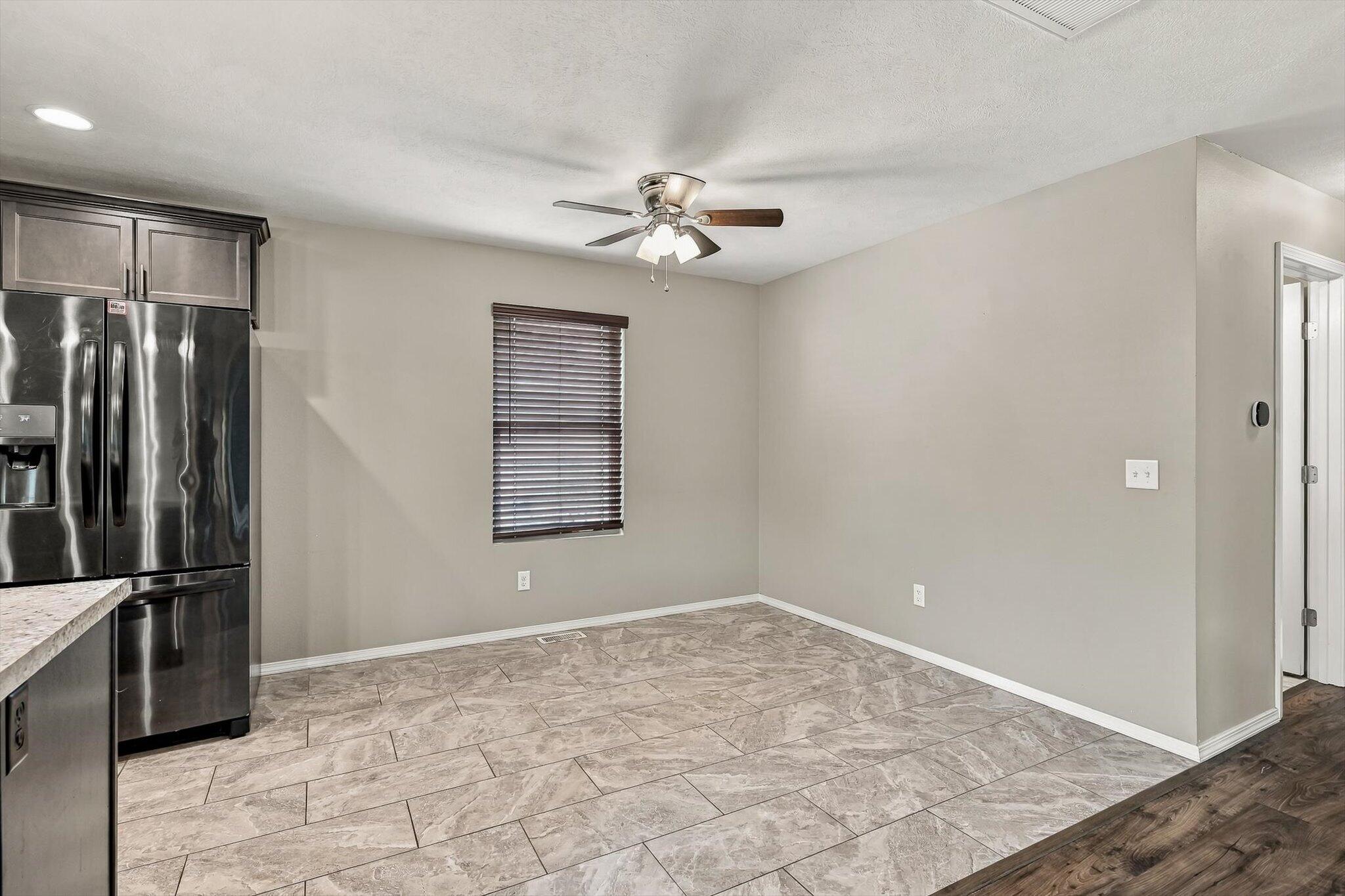 571 West Grace Street Property Photo 8