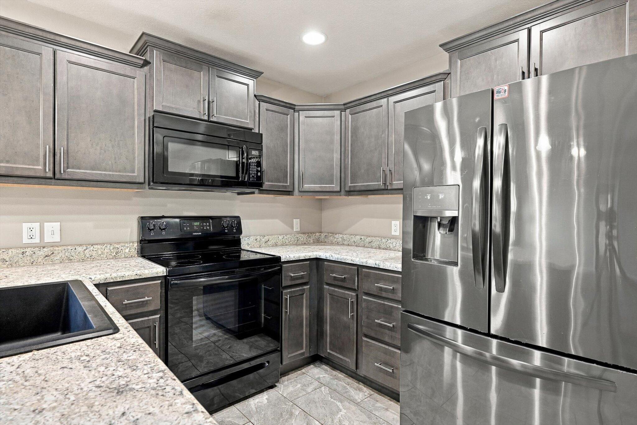 571 West Grace Street Property Photo 11