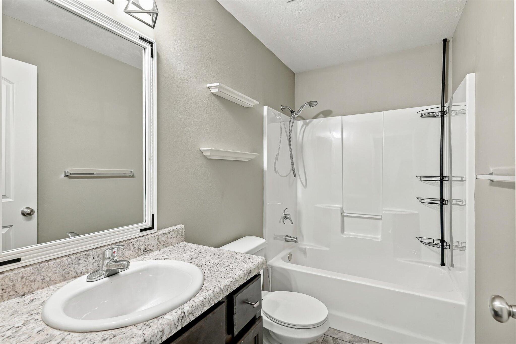571 West Grace Street Property Photo 19