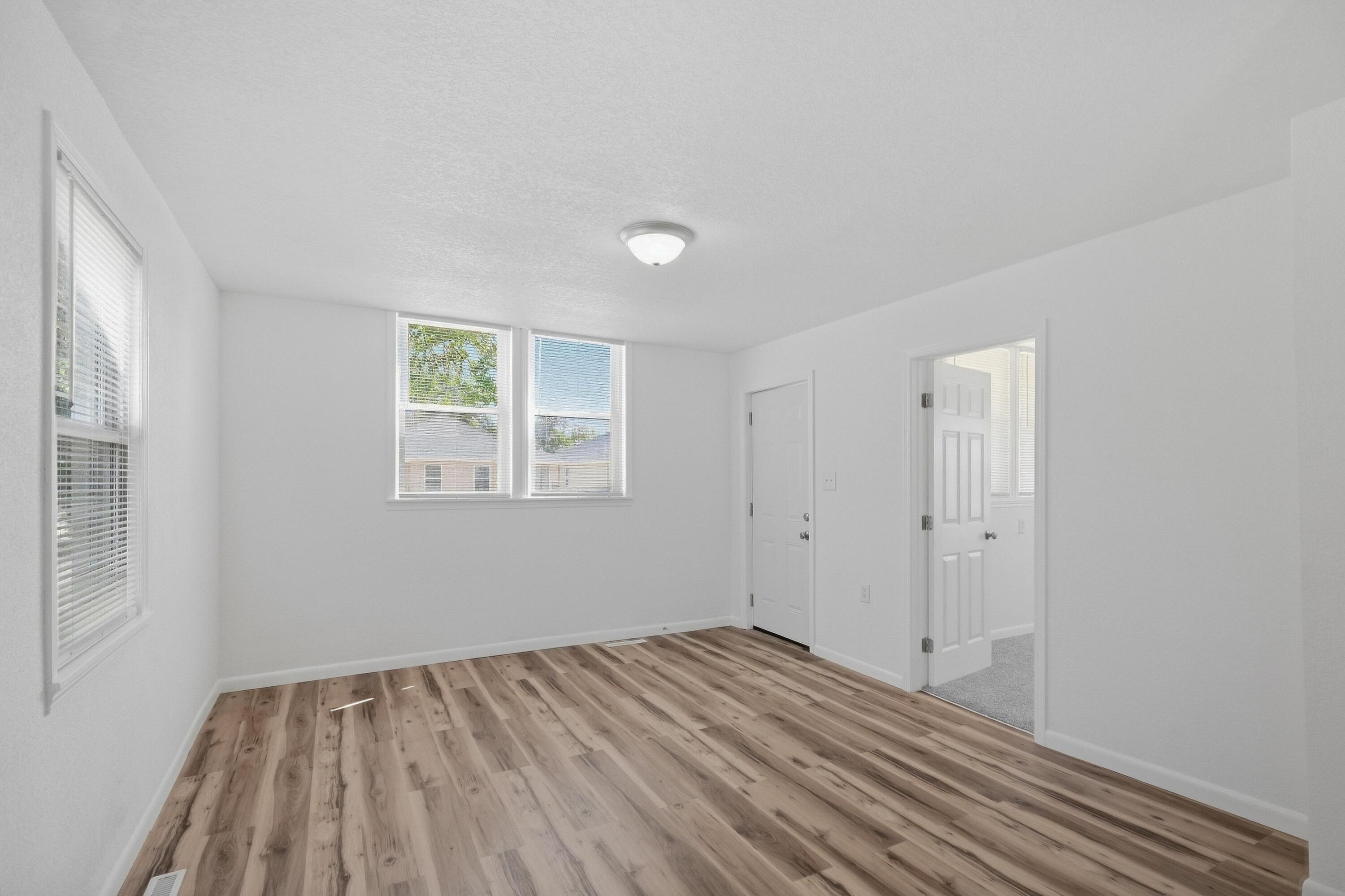 1410 South Byers Avenue Property Photo 3