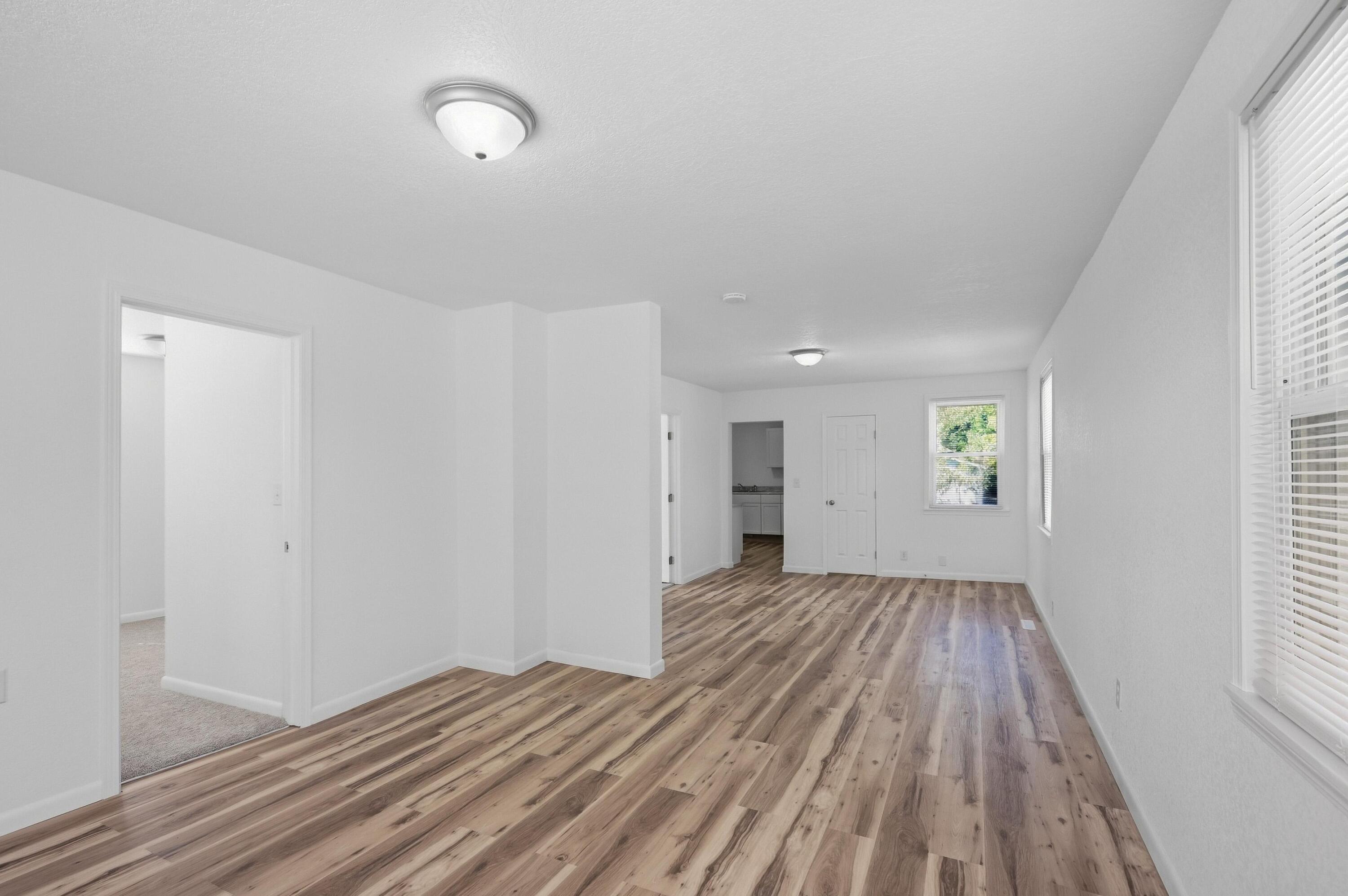 1410 South Byers Avenue Property Photo 5