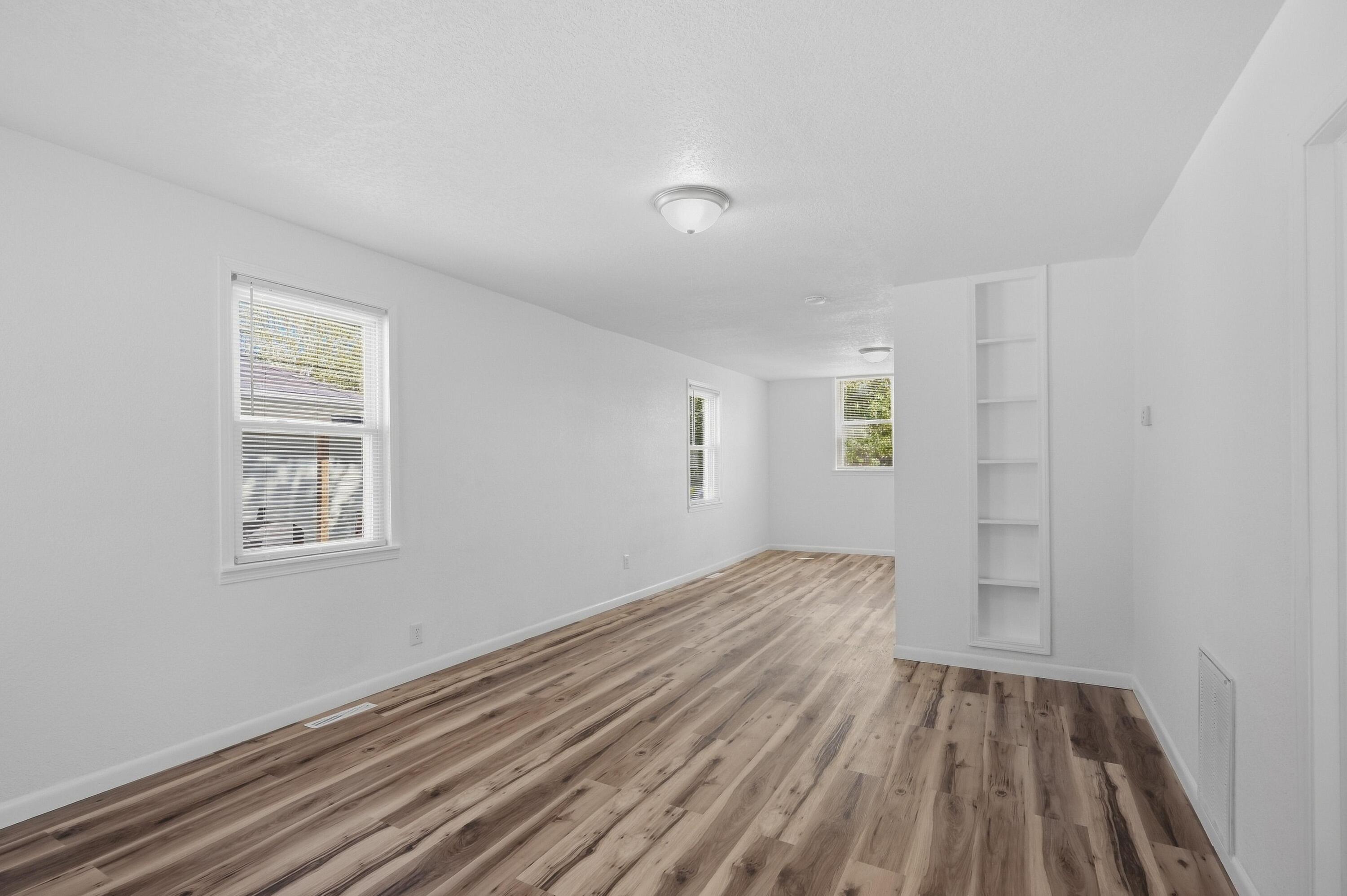 1410 South Byers Avenue Property Photo 8