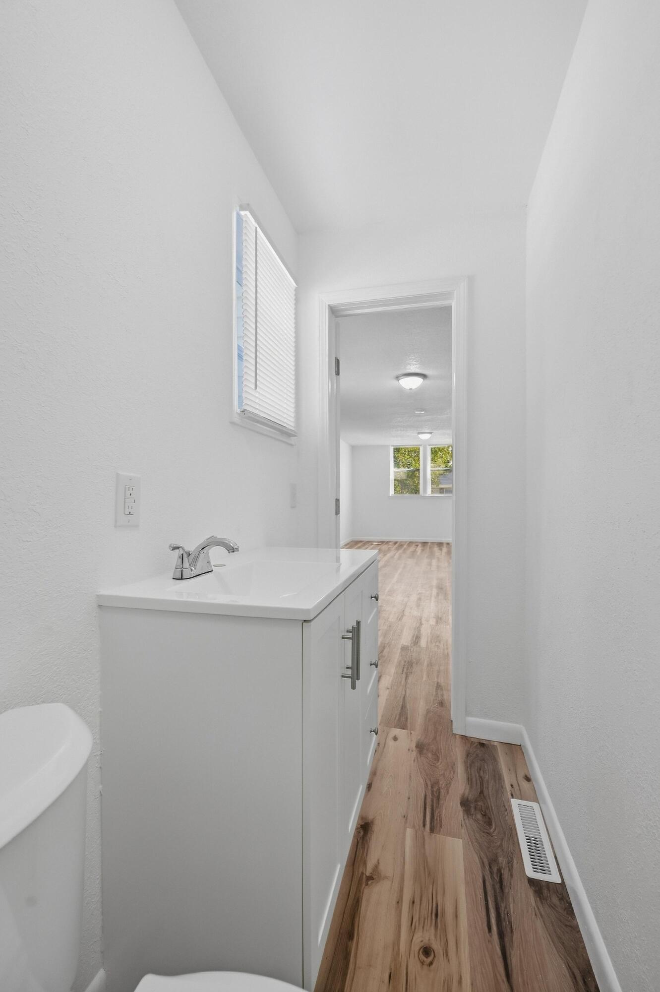 1410 South Byers Avenue Property Photo 14